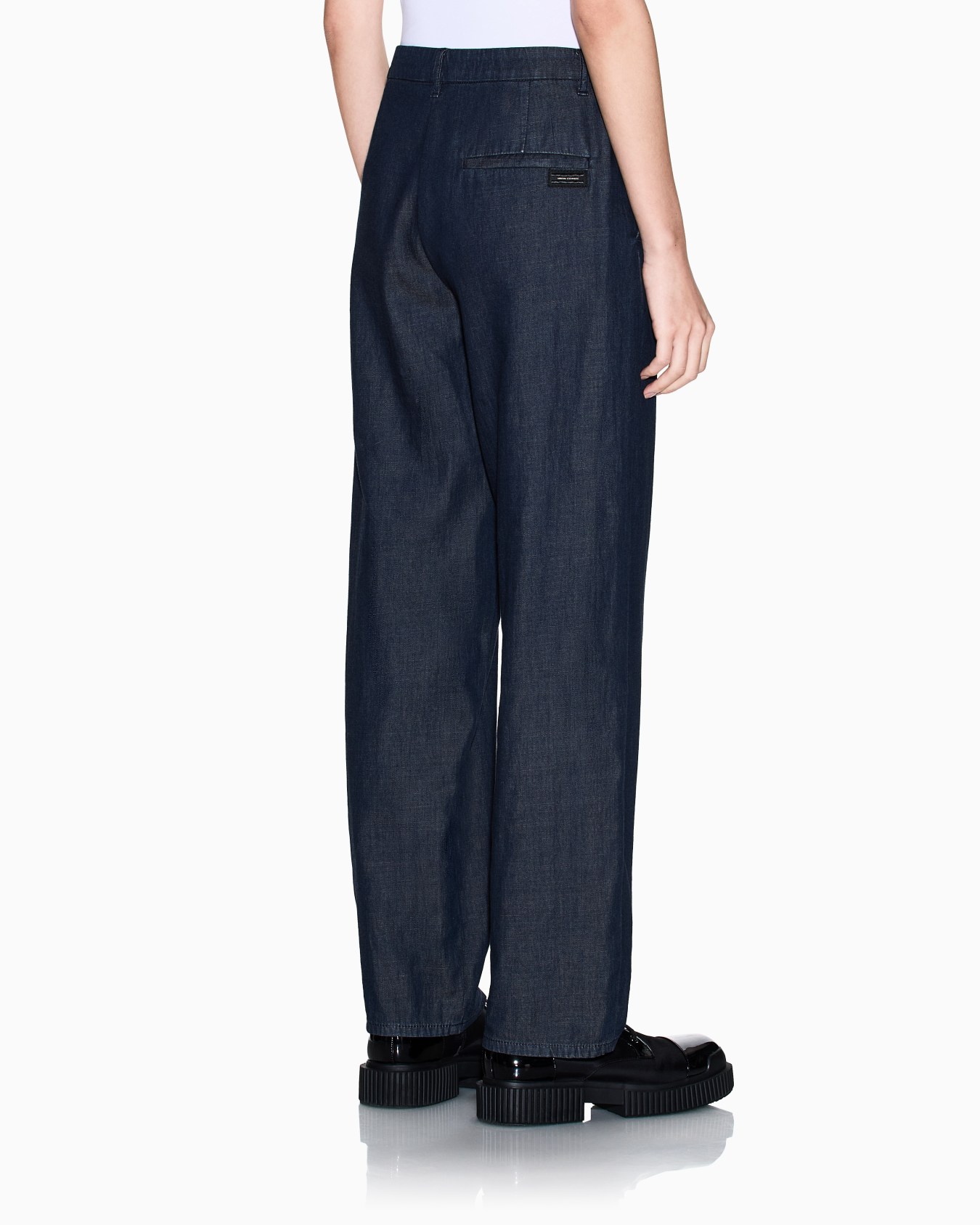 Trousers in technical fabric Slide 2