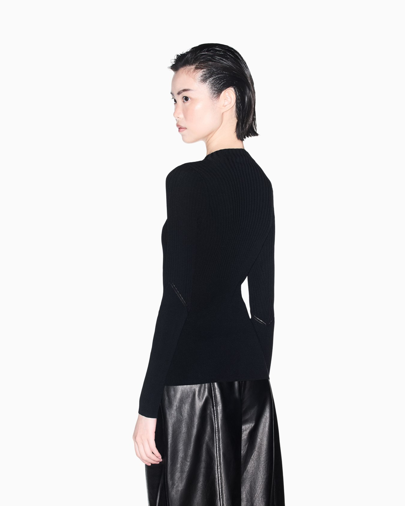 slim fit pullover in knitted recycled viscose Slide 5