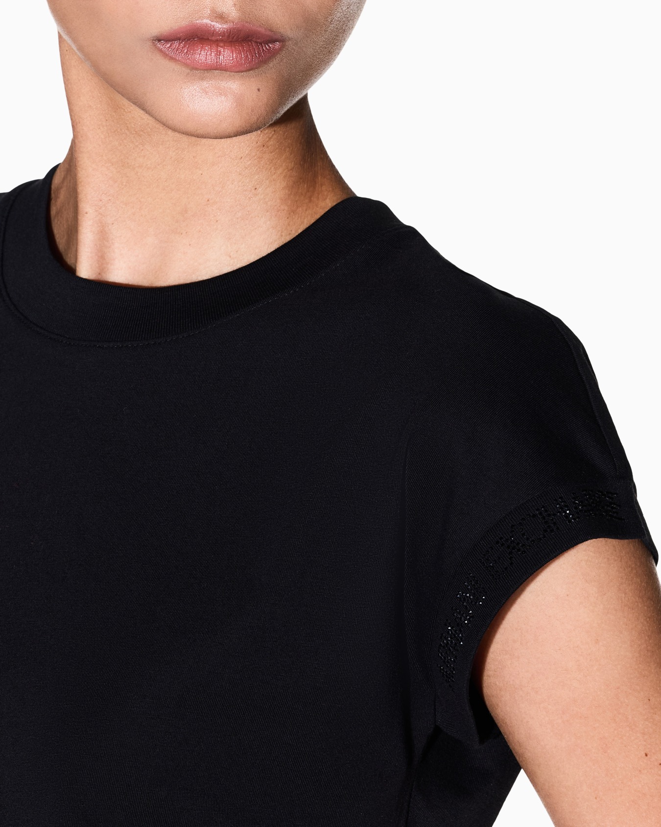 Camiseta corta de algodón orgánico con cuello redondo Diapositiva 6