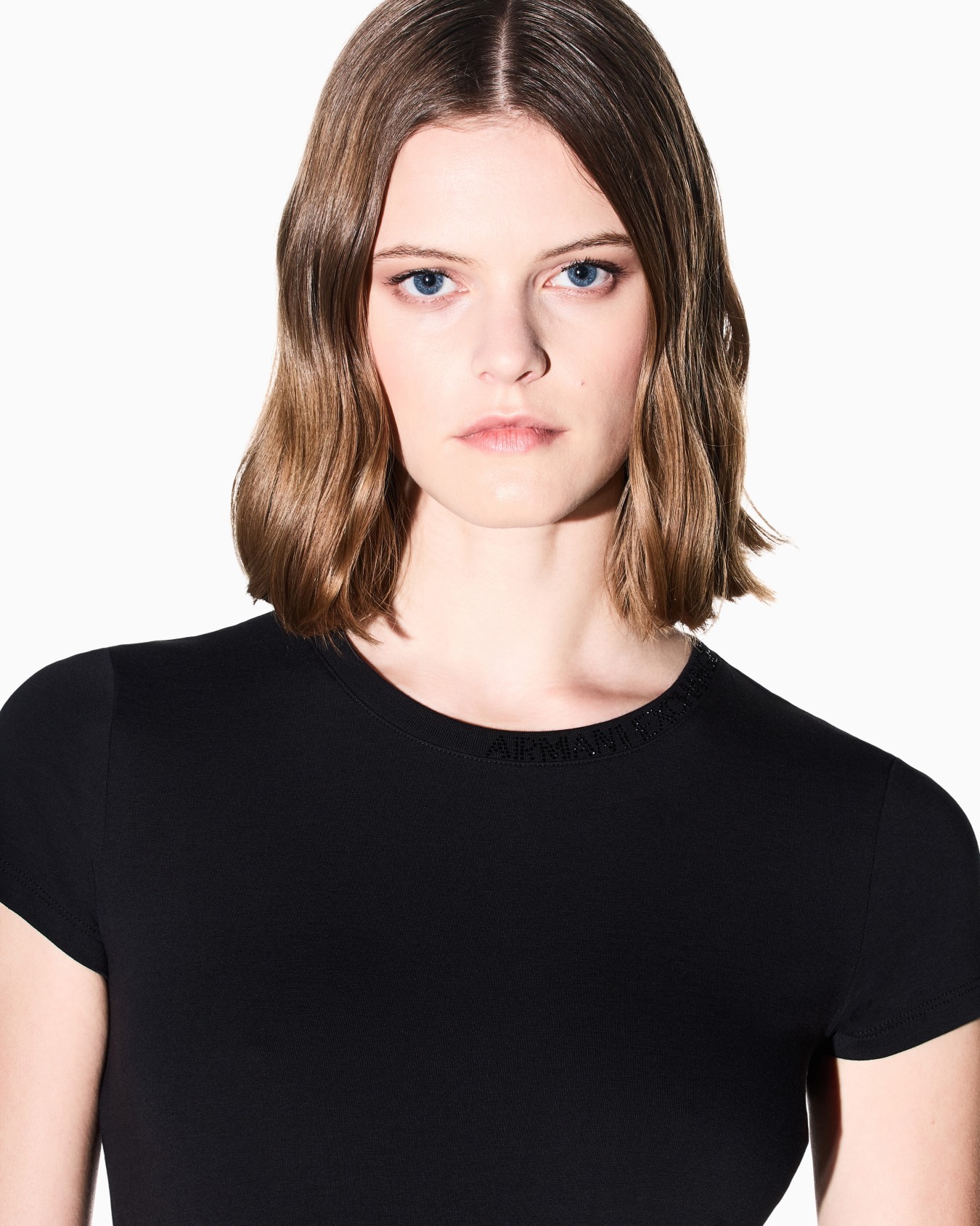 slim fit t-shirt in organic cotton stretch jersey Slide 6