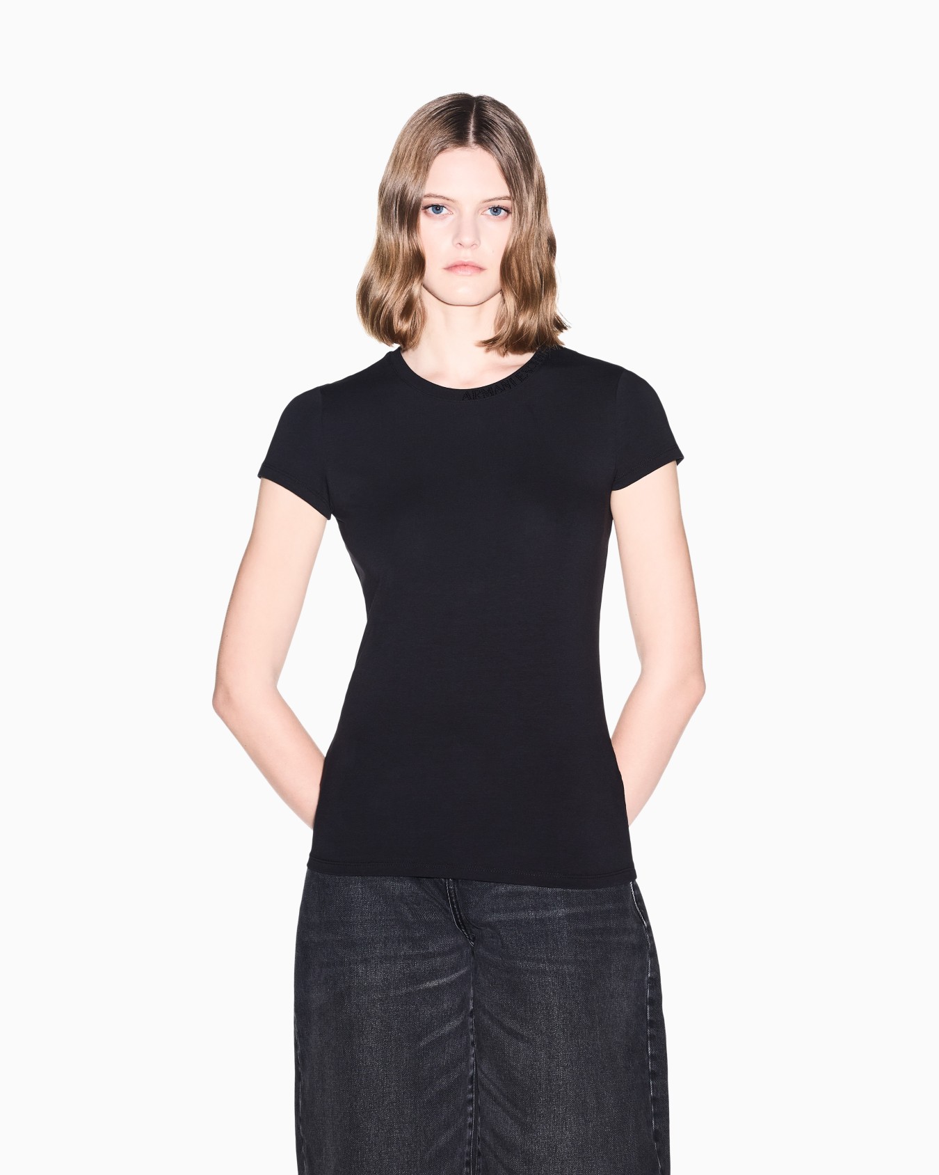slim fit t-shirt in organic cotton stretch jersey Slide 3
