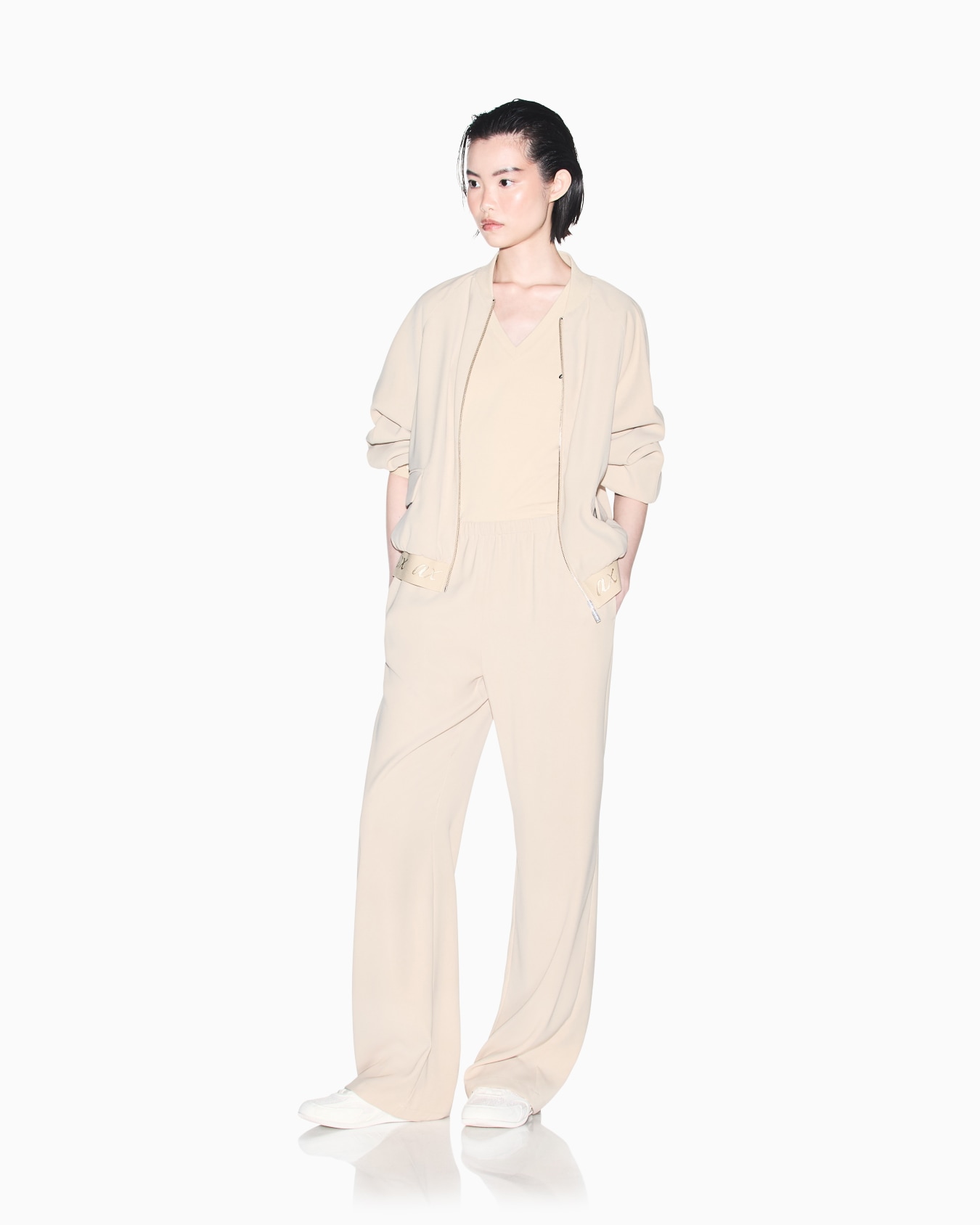 slim fit t-shirt in stretch cotton jersey 슬라이드 1