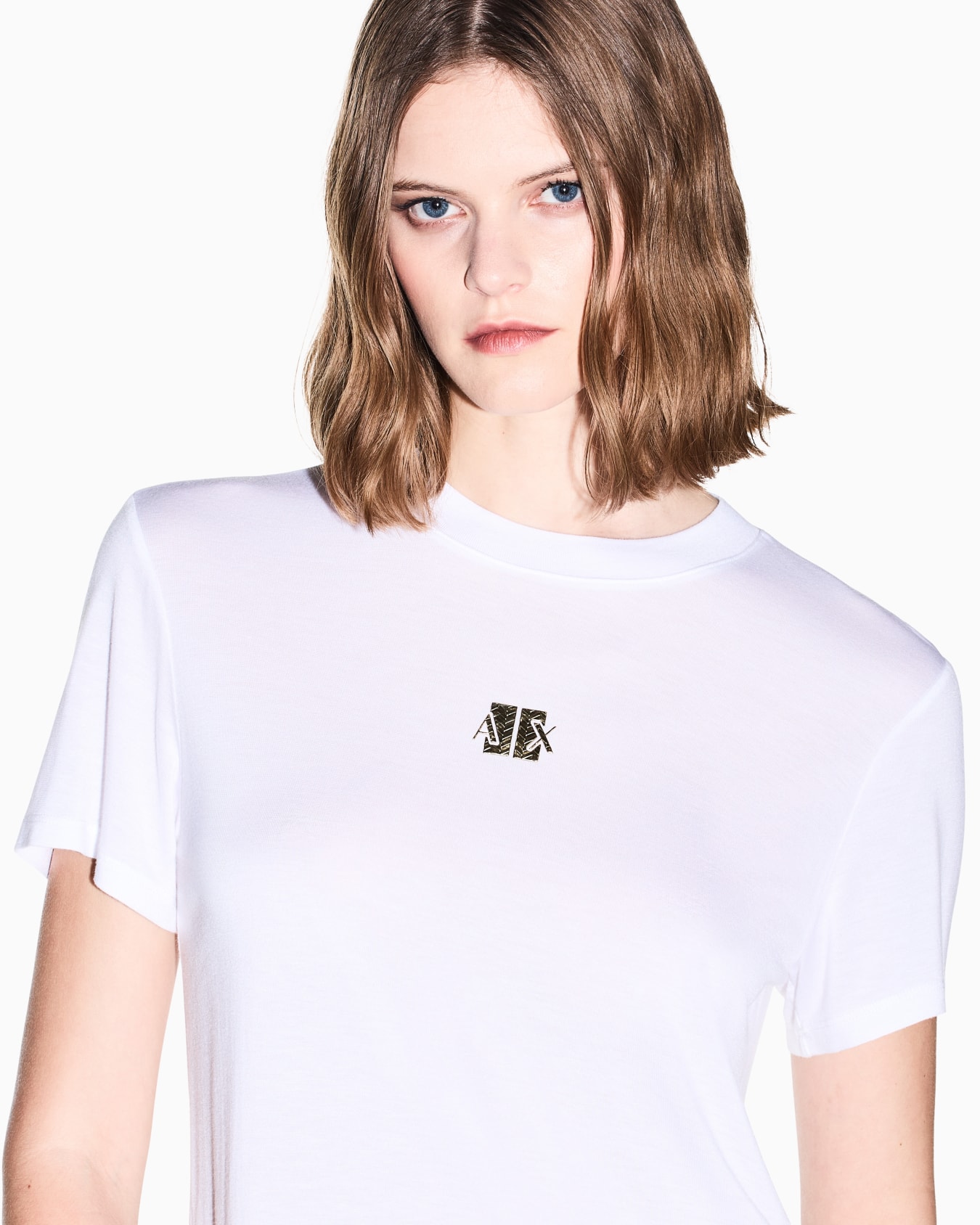 Camiseta de punto de viscosa con logotipo metálico Diapositiva 6