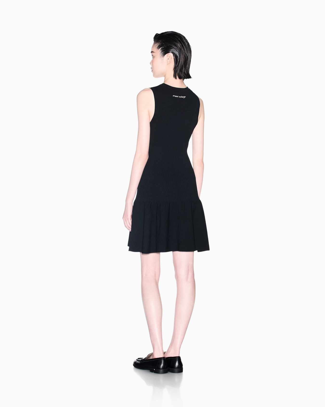 Vestido ajustado de punto sin mangas con falda acampanada Diapositiva 4