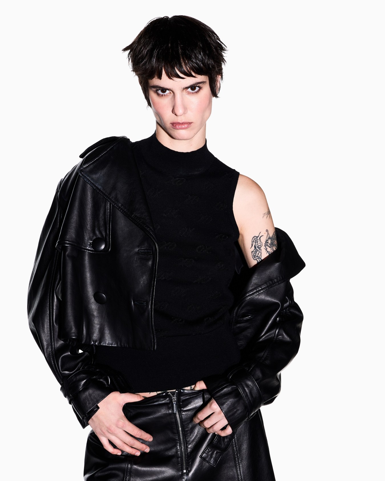 Top in maglia di viscosa cotone e seta a vestibilità regolare Slide 6