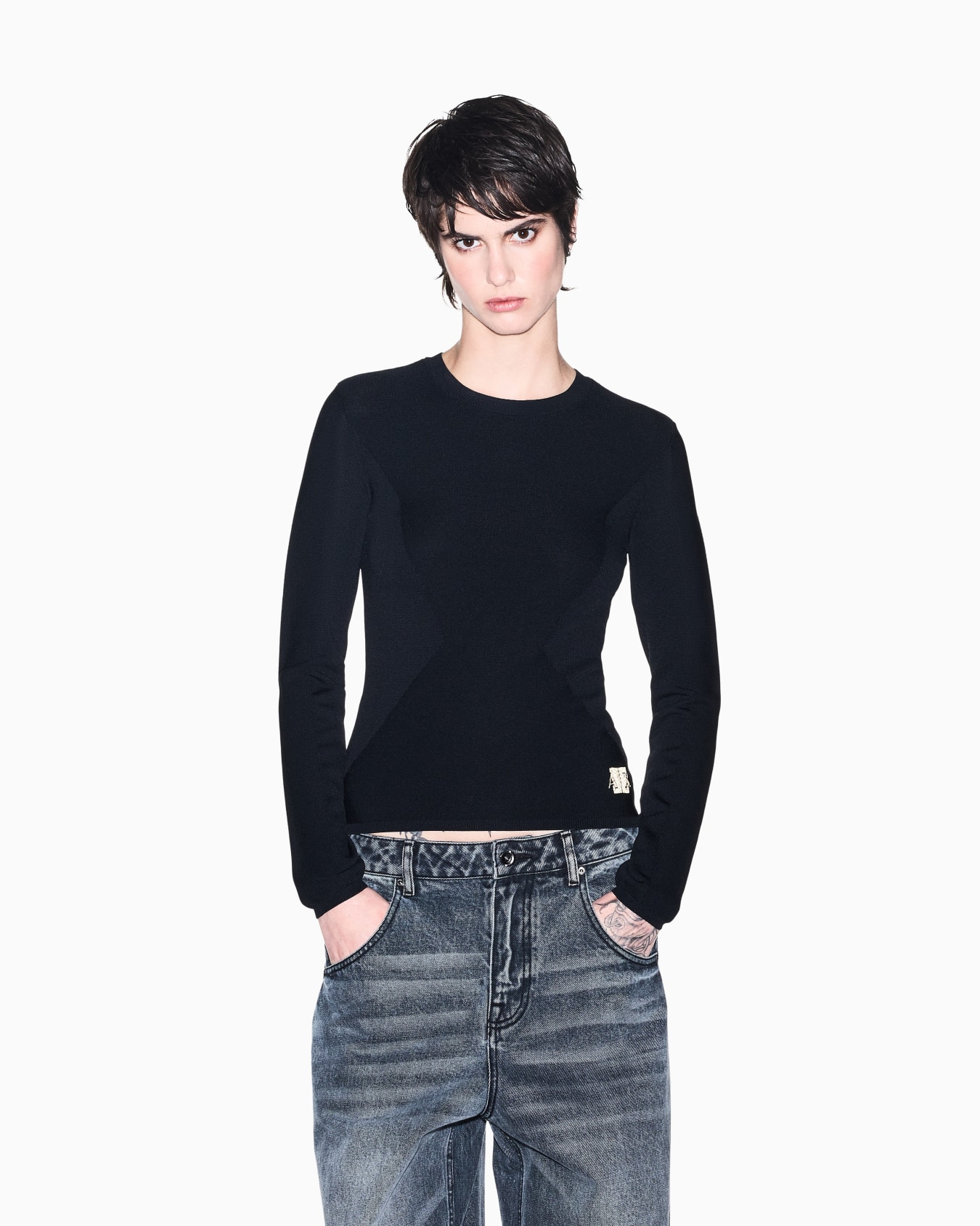 regular fit pullover knitted in recycled viscose Slide 3