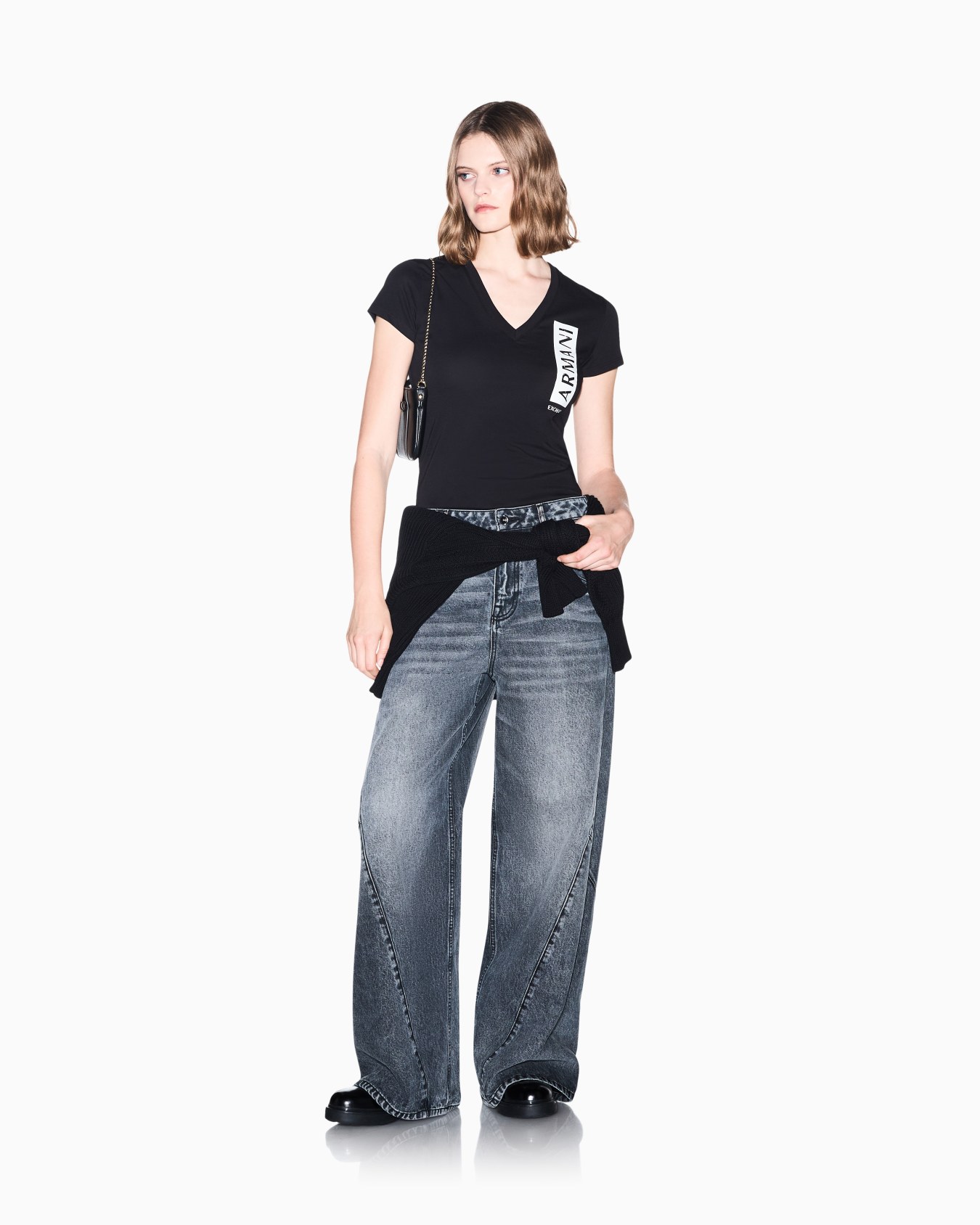 slim fit t-shirt in cotton jersey Slide 1