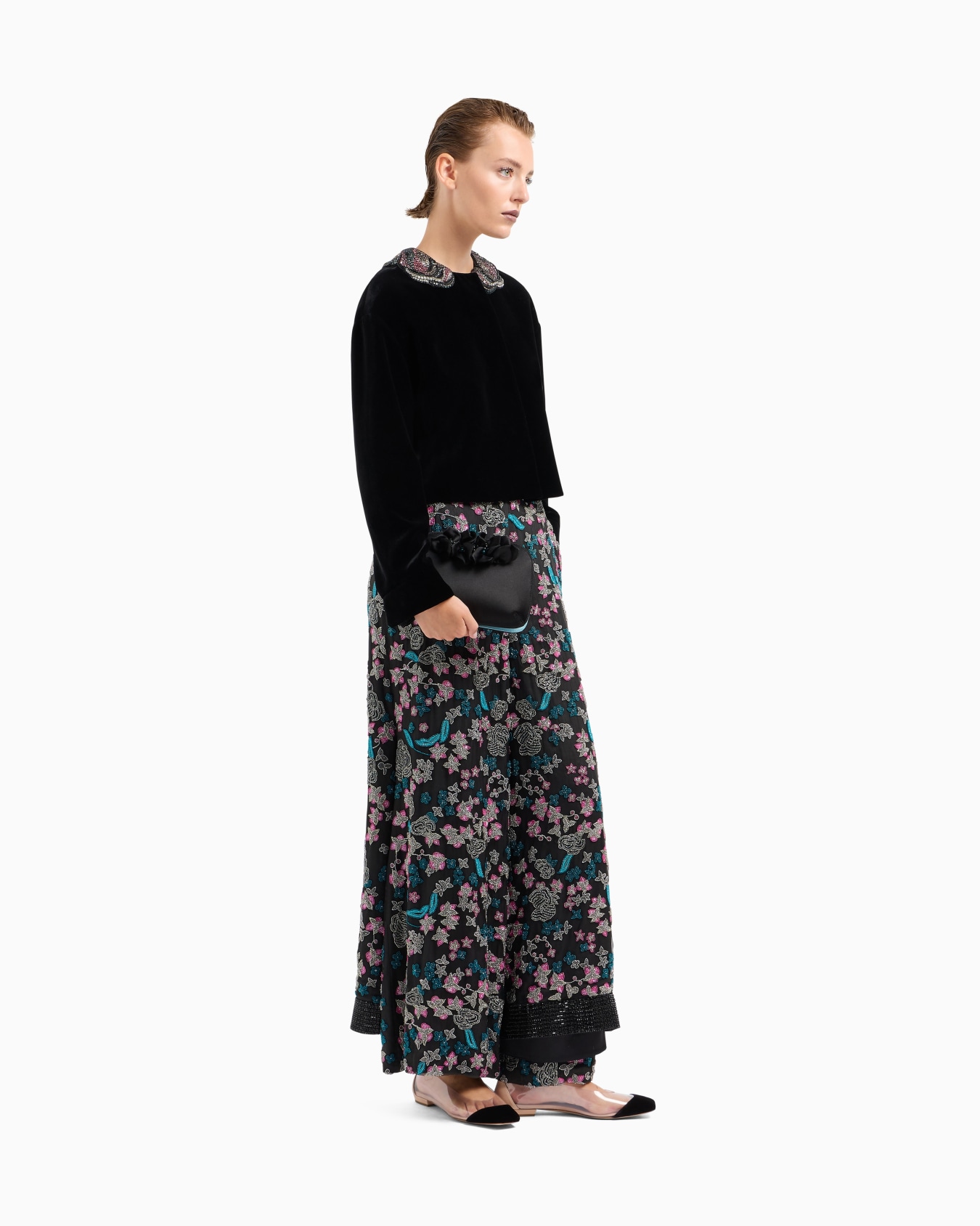 La Prima satin clutch bag with applied flowers Slide 5