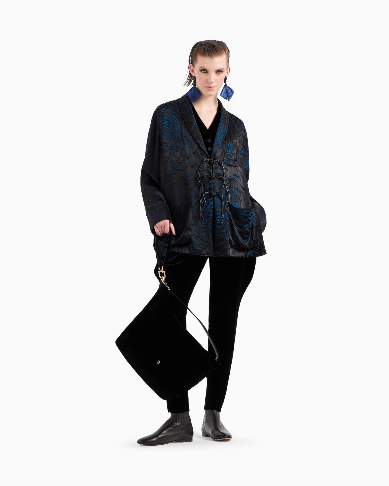 Hobo Bag la Prima Soft in großer Größe aus Samt Folie 5