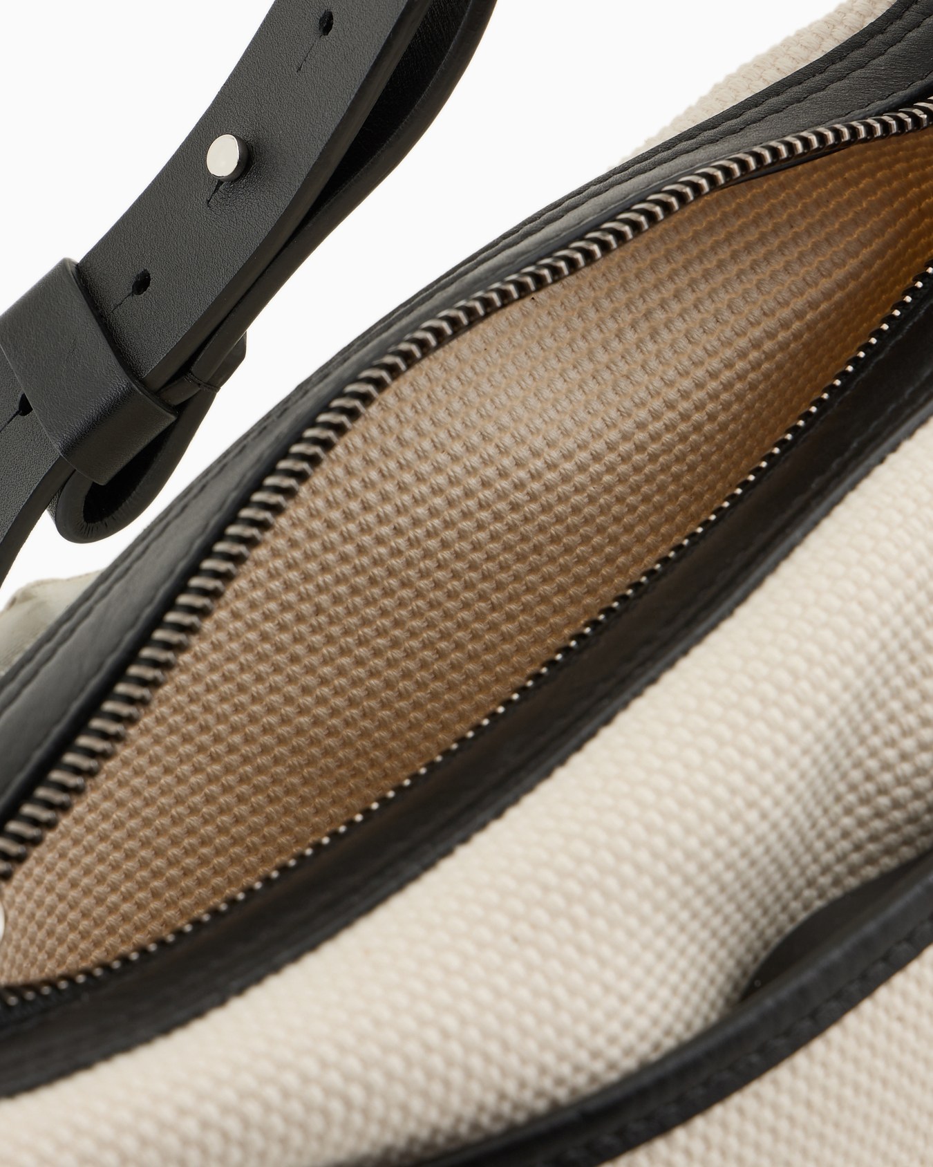 Small canvas and leather shoulder bag Slide 3