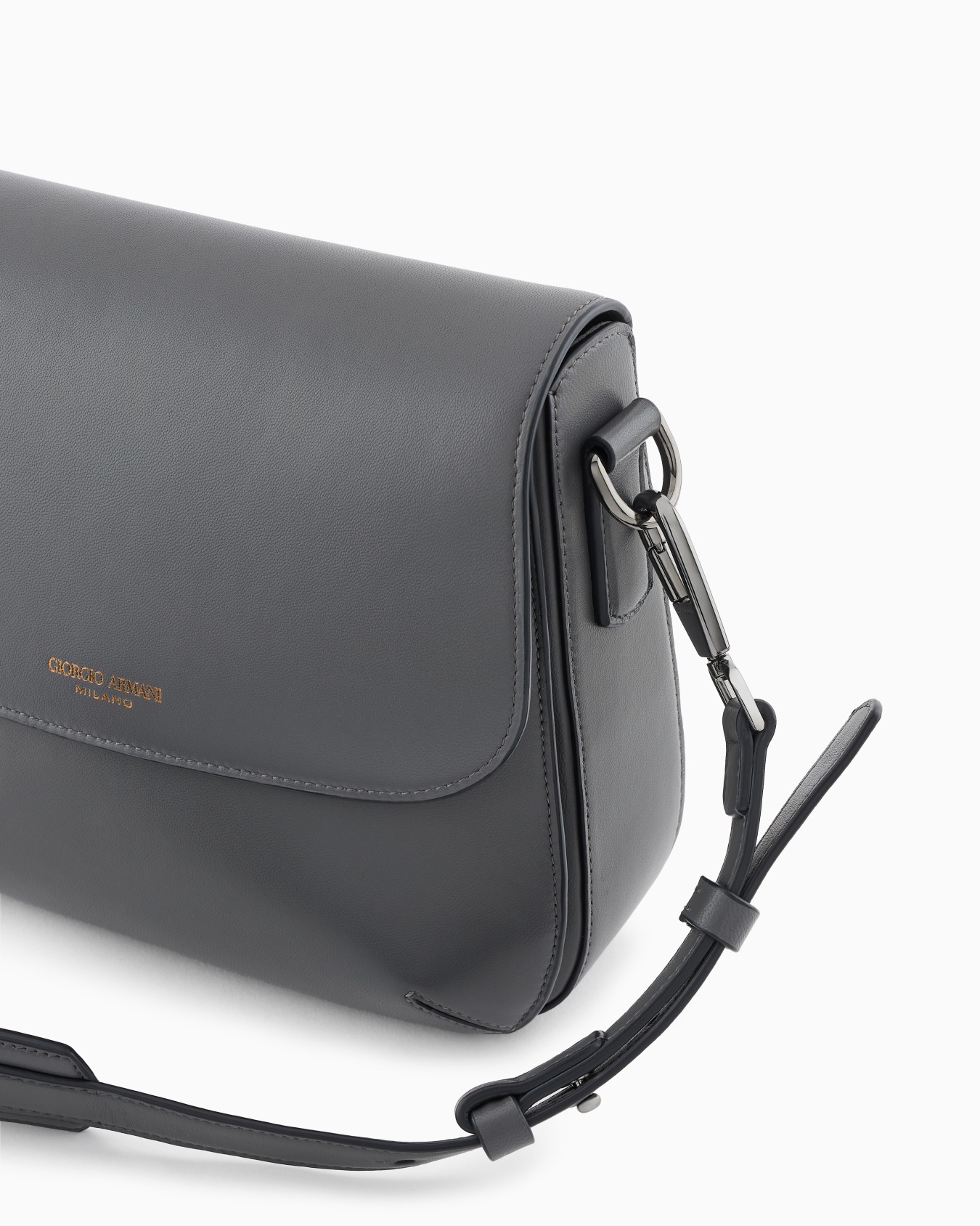 ジョルジオ アルマーニ ロゴ金具 クロスボディ ショルダーバッグ 灰黒 オンラインストア限定】 ARMANI EXCHANGE アルマーニ