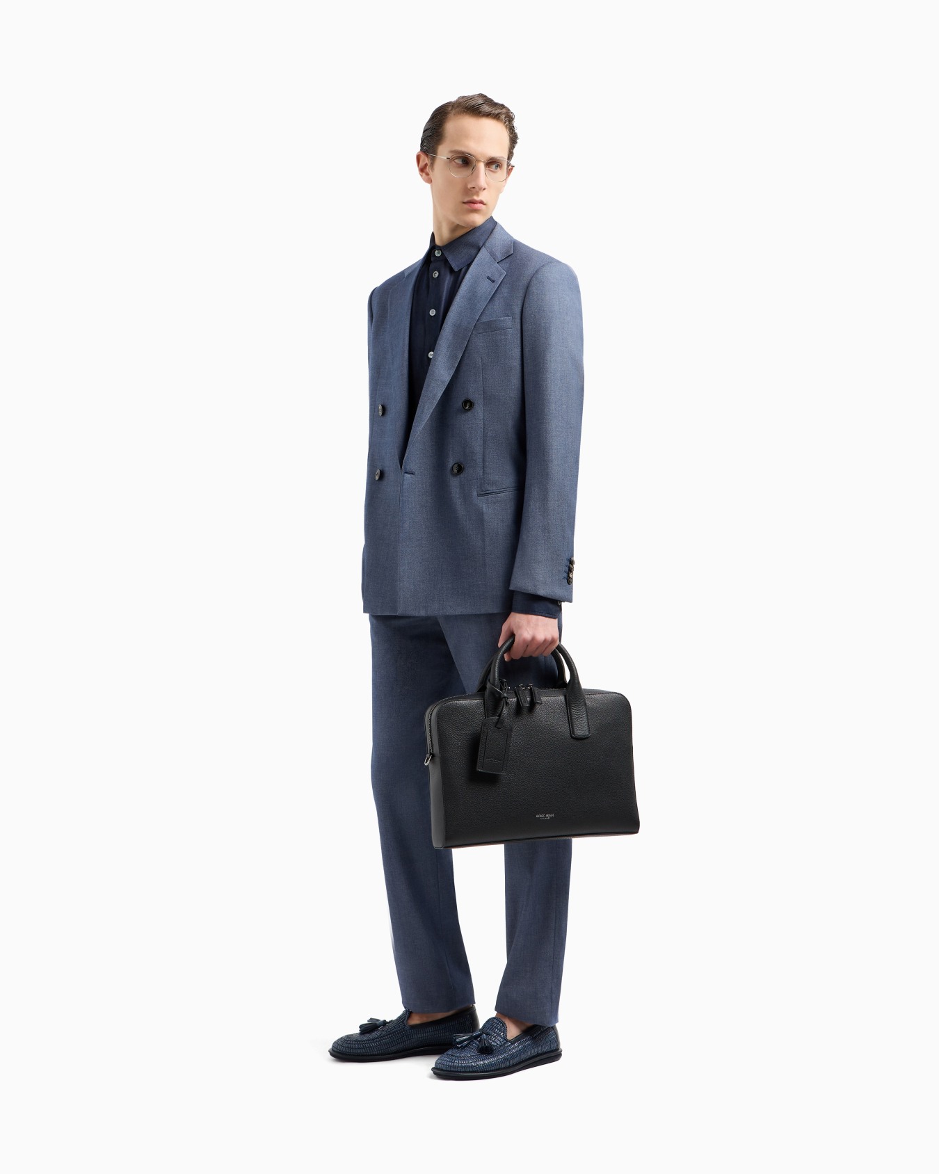 Pebbled leather briefcase Slide 5