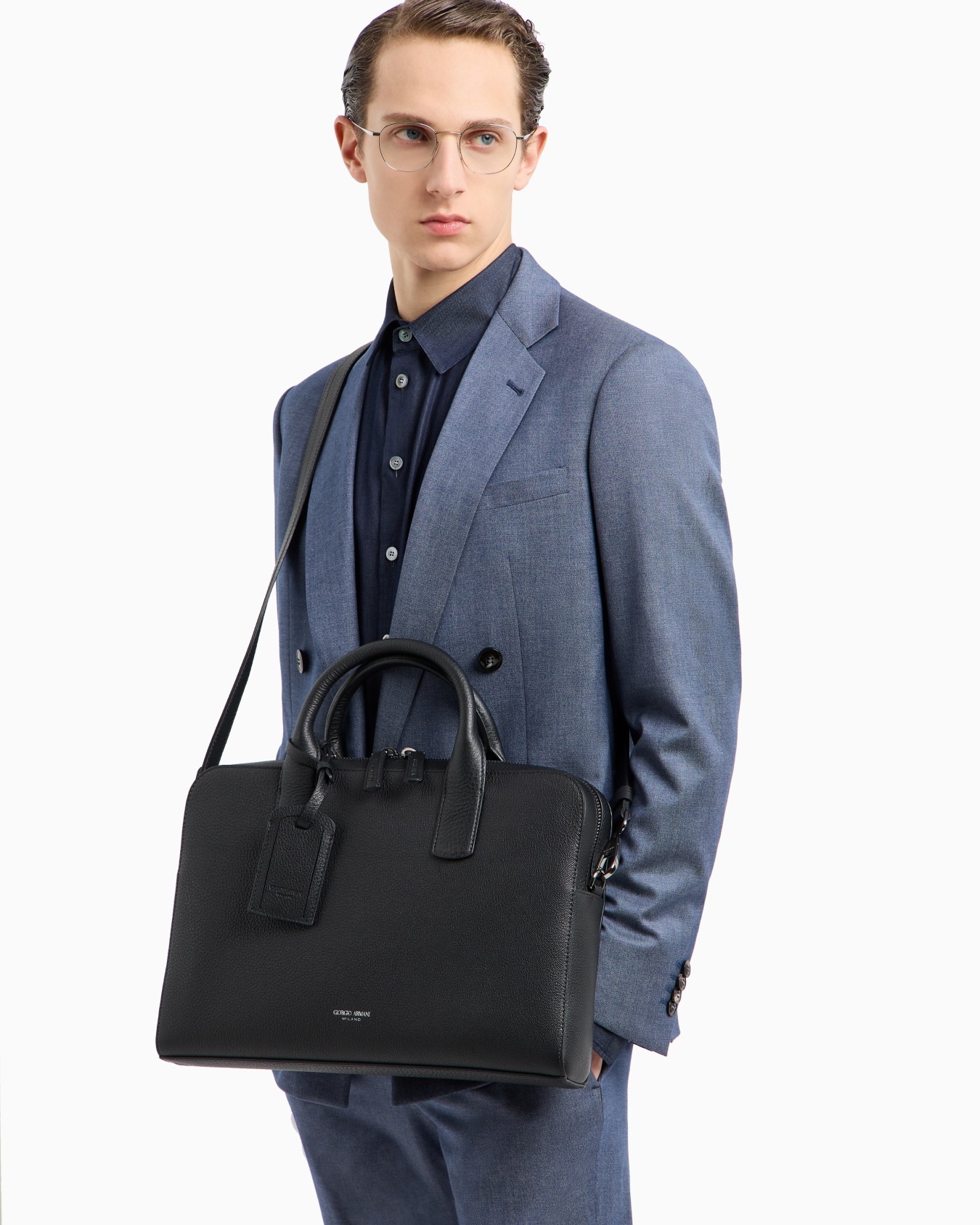 Pebbled leather briefcase Slide 6