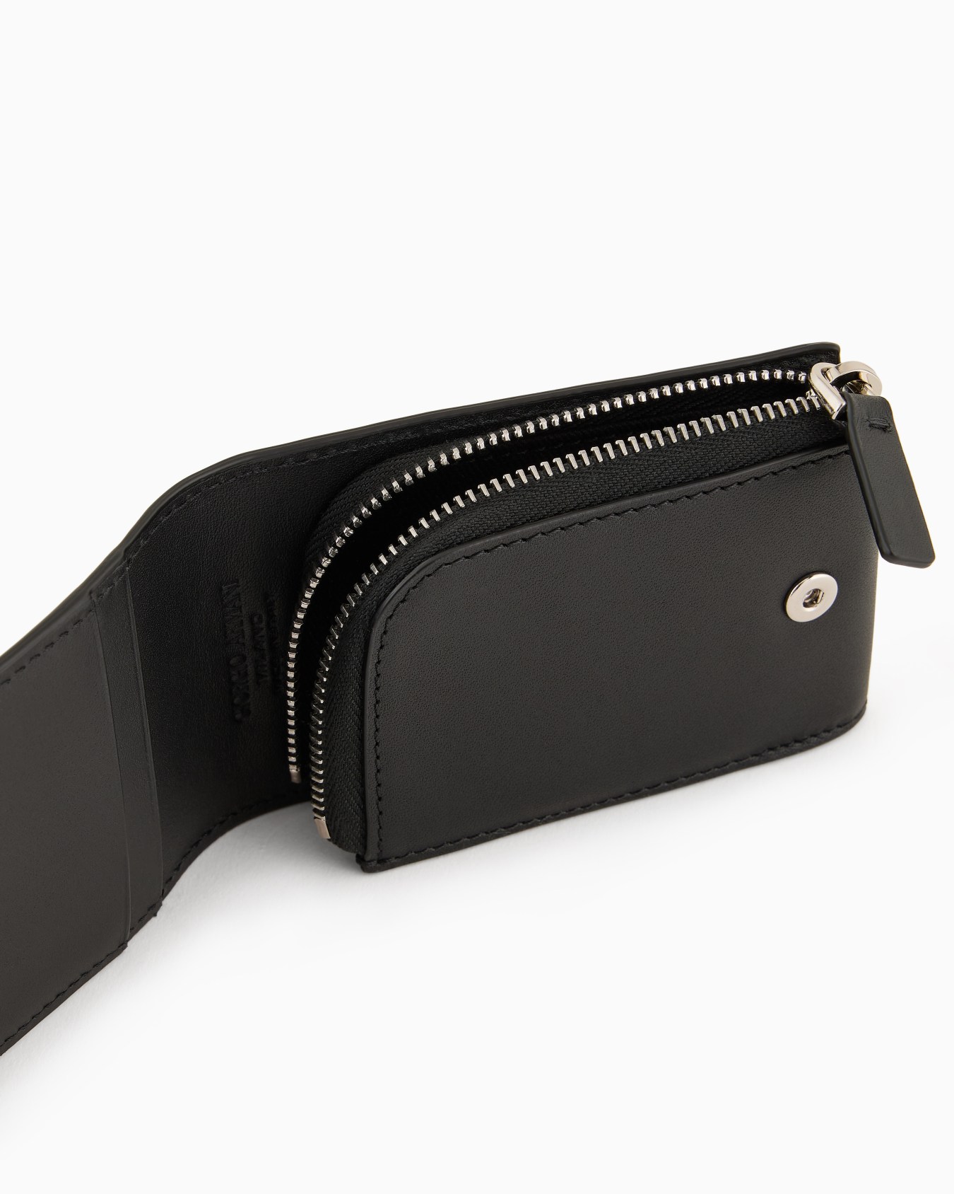 Smooth leather card holder Slide 2