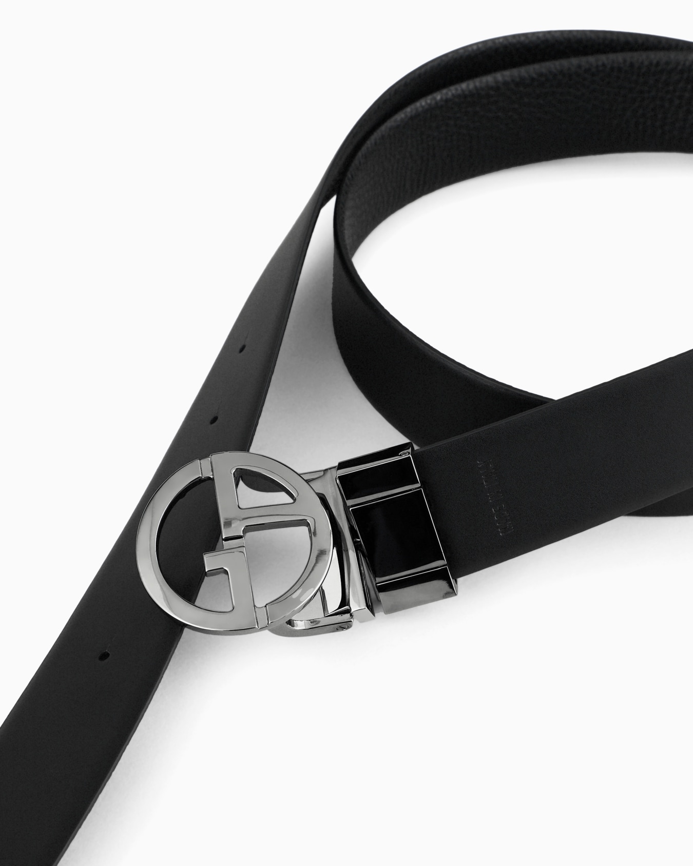 Two-toned, reversible leather belt Slide 1