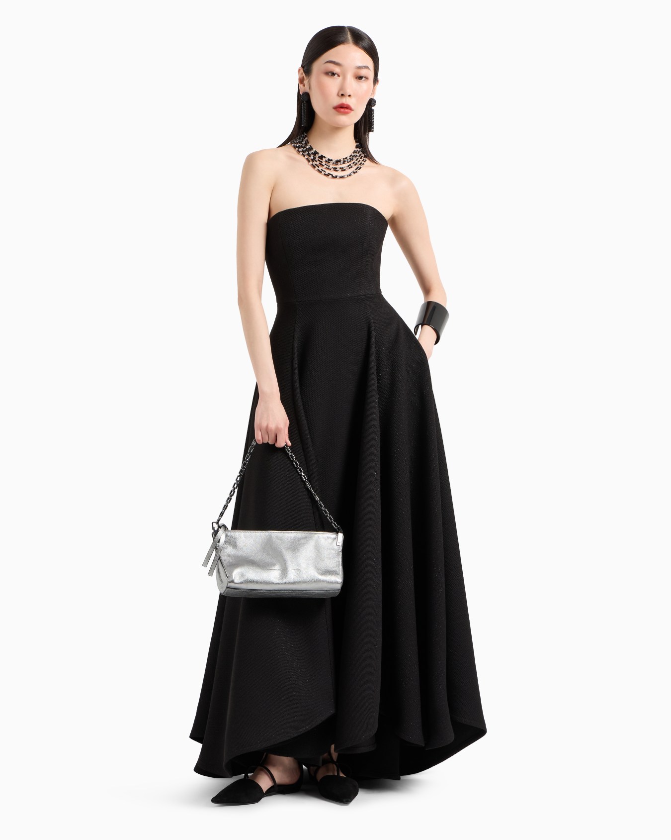 Metallic leather shoulder bag Slide 5