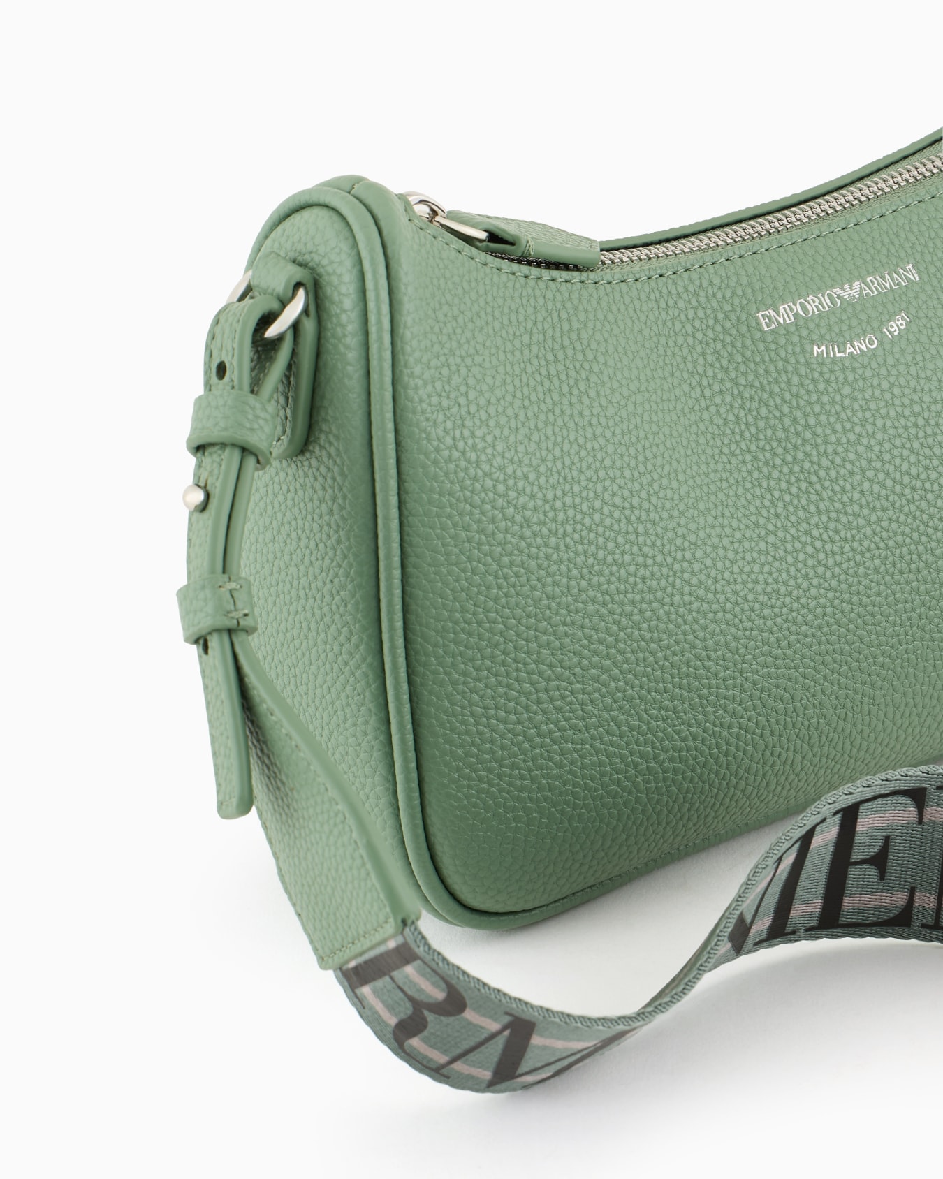 Bag with deer print Slide 4