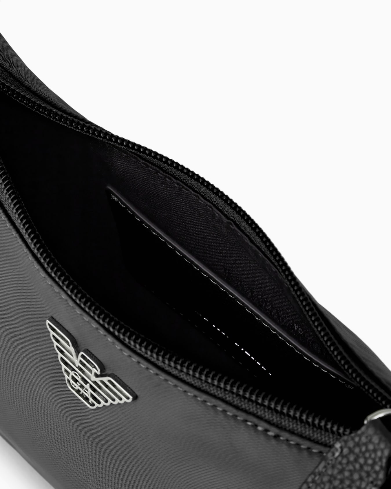 Travel Essential recycled-nylon bag Slide 3