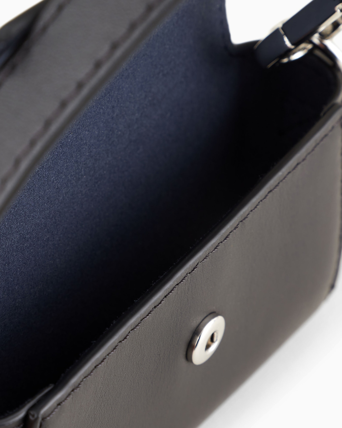 Porta sigarette elettroniche MyEA in pelle ecologica Slide 2