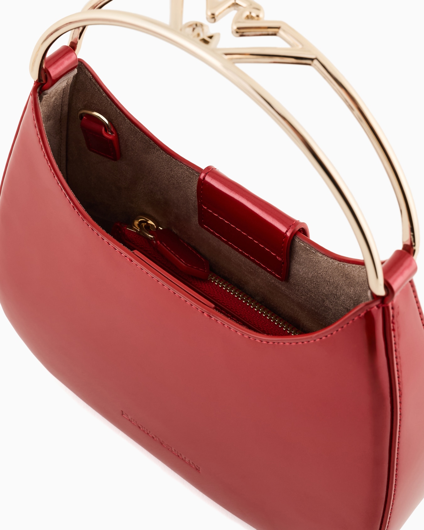 Borsa hobo piccola in vernice con manico logato in metallo Slide 3