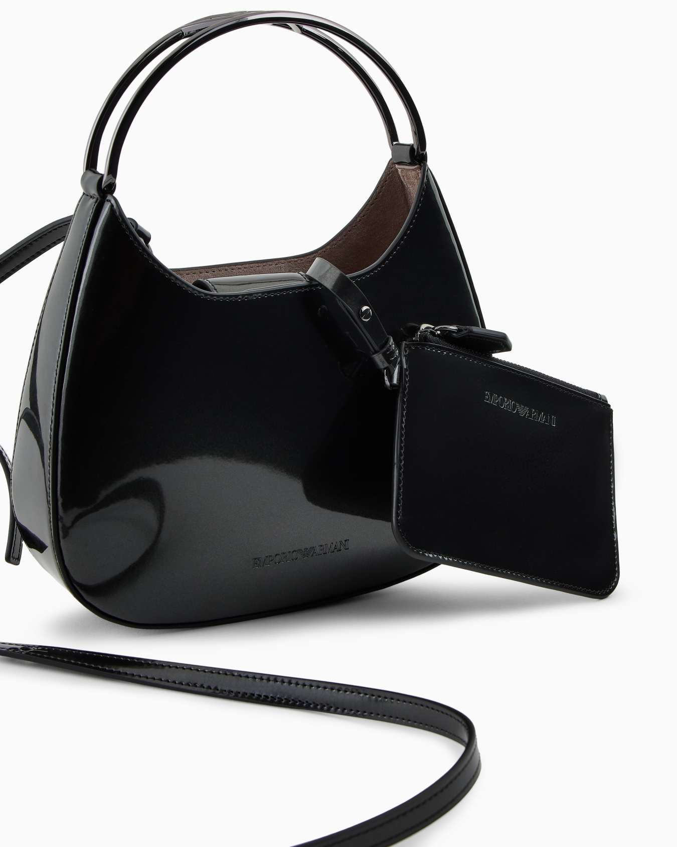 Bolso hobo pequeño de charol con asa de metal con logotipo Diapositiva 4