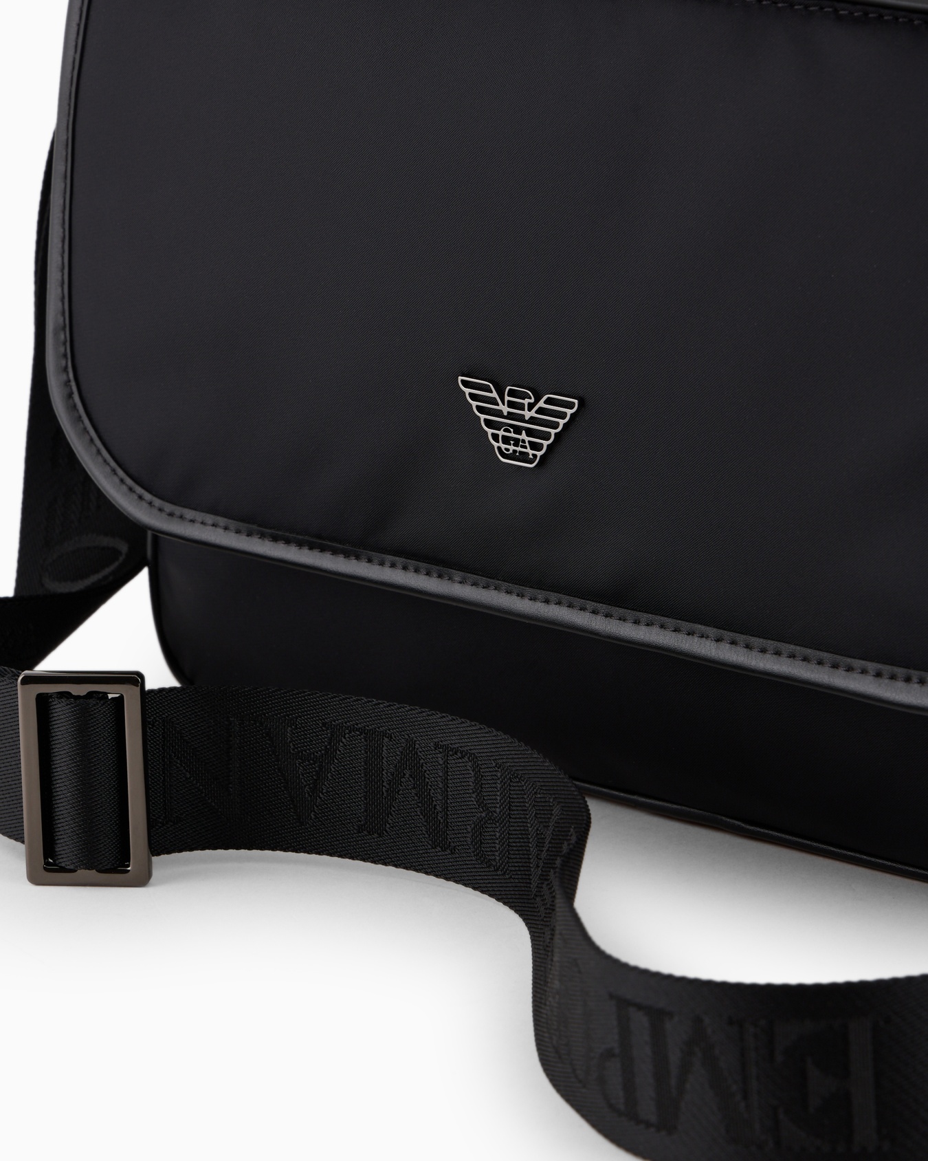 Sac messenger en nylon recyclé ASV Diapositive 4