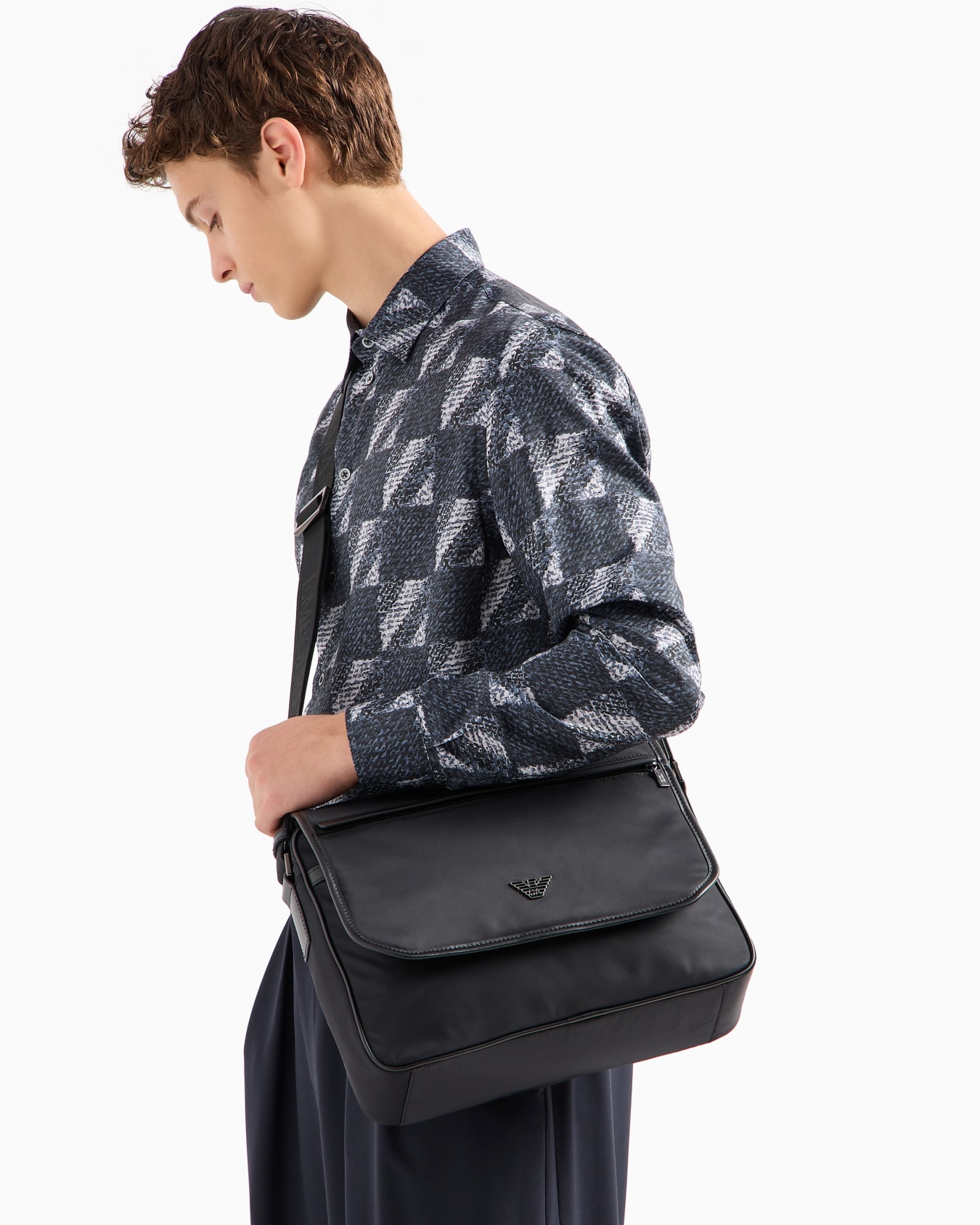 Sac messenger en nylon recyclé ASV Diapositive 5