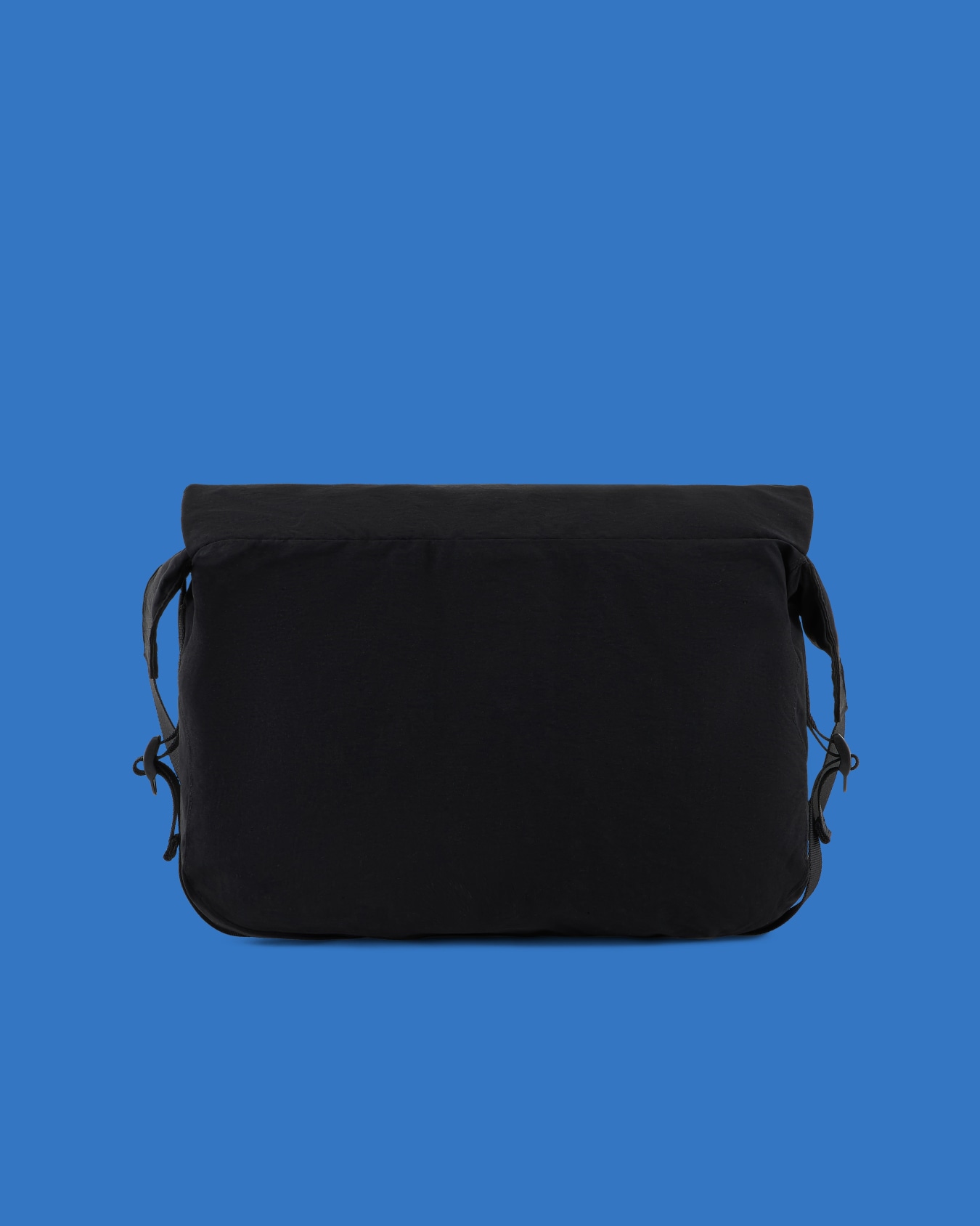 Kleine Messenger-Tasche aus der Black Blue ASV-Sonderkollektion, gefertigt aus Nylon Folie 2