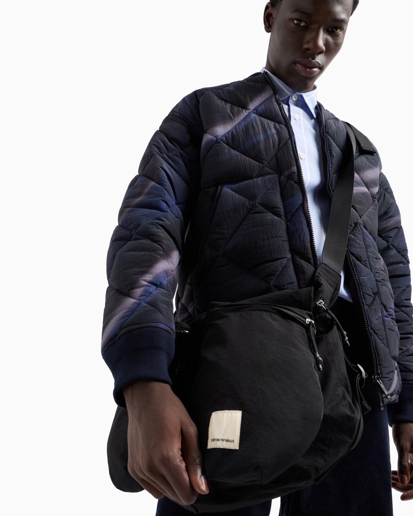 Kleine Messenger-Tasche aus der Black Blue ASV-Sonderkollektion, gefertigt aus Nylon Folie 6