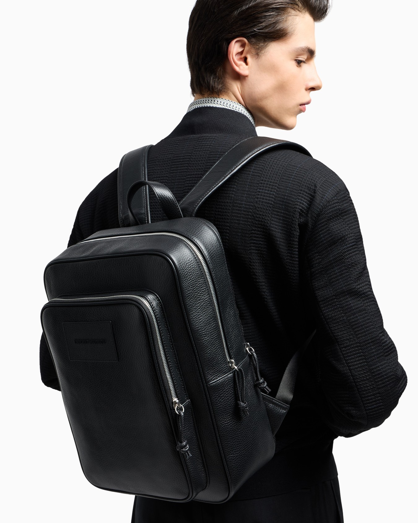 Mochila con bolsillo para portátil en piel abatanada Diapositiva 6