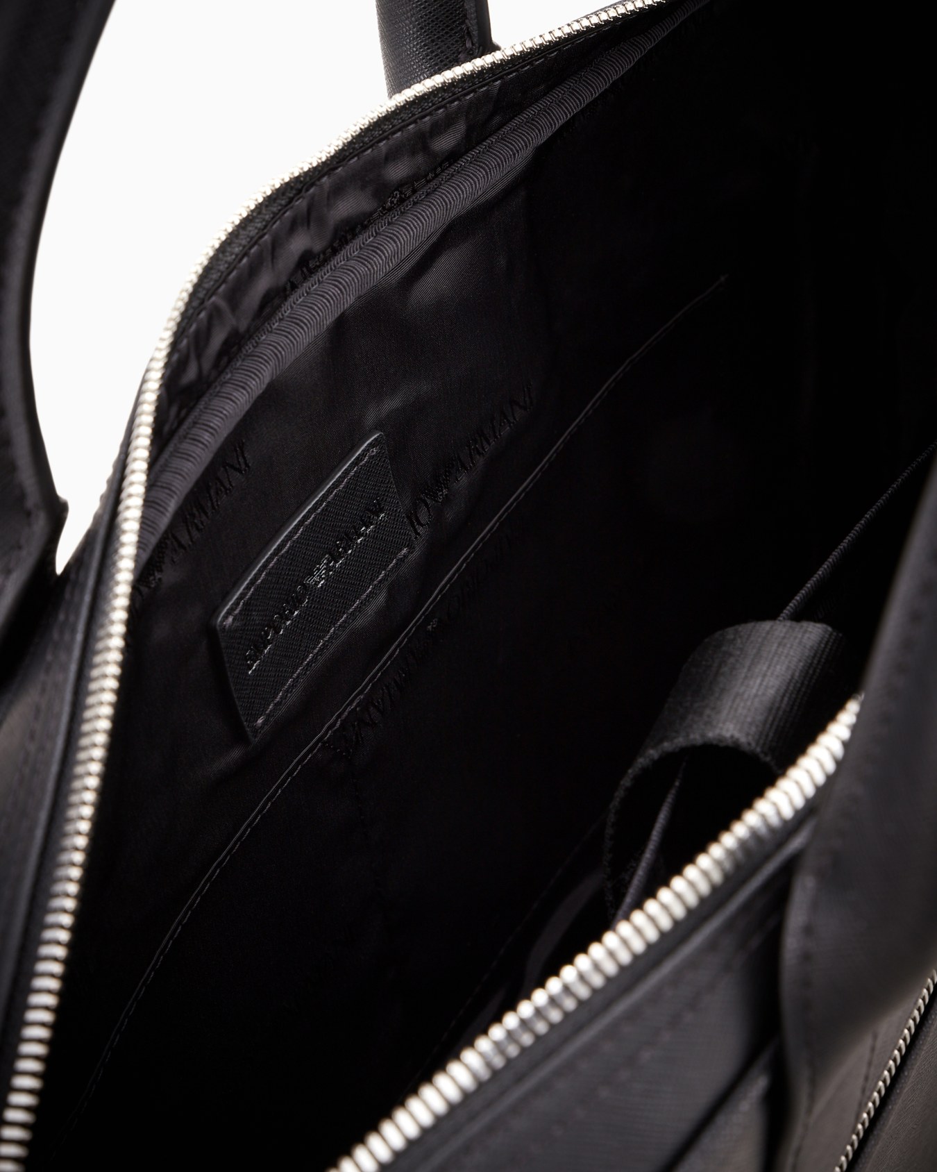 Bolso modelo business de piel saffiano regenerada con placa de águila ASV Diapositiva 3