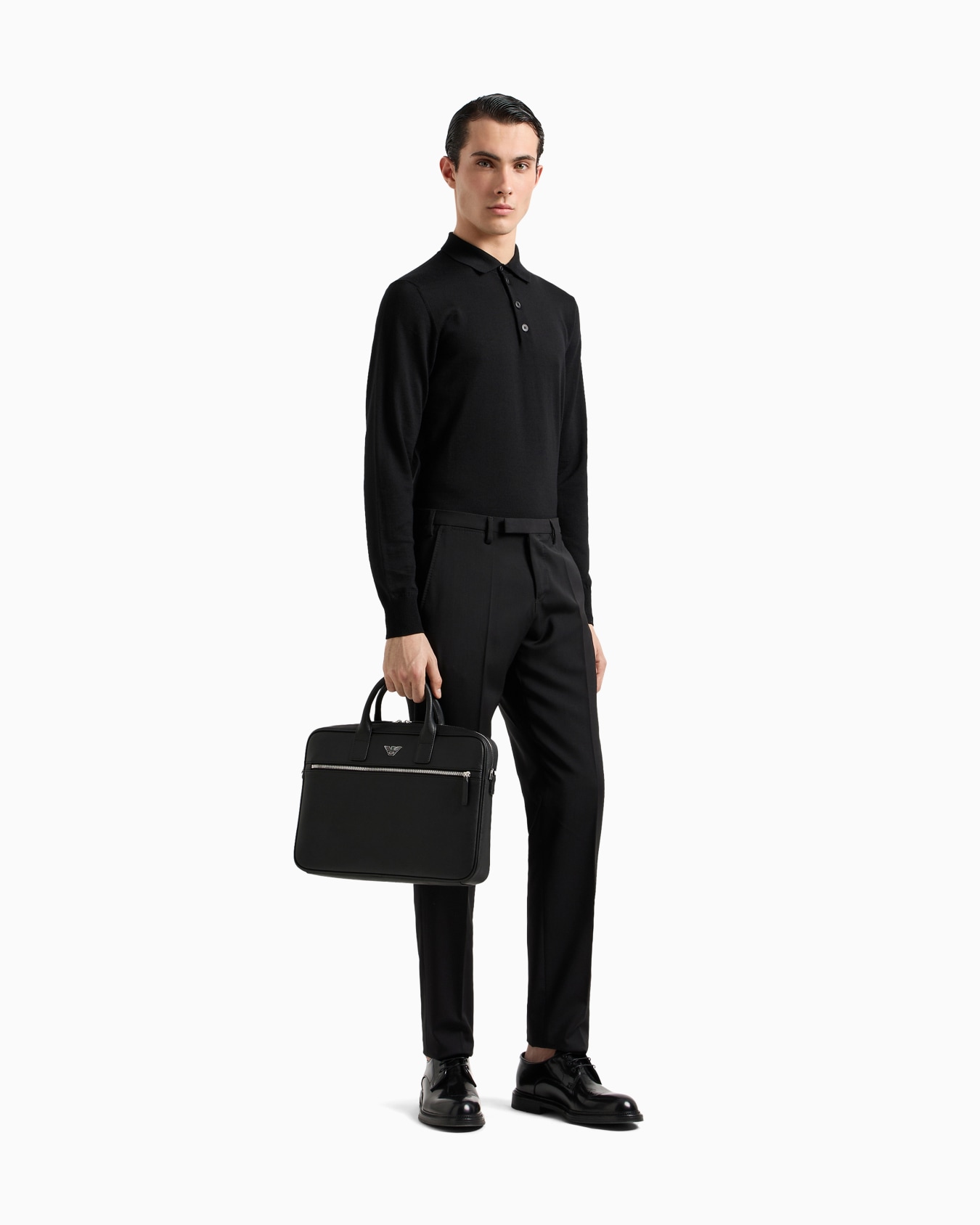 Bolso modelo business de piel saffiano regenerada con placa de águila ASV Diapositiva 5
