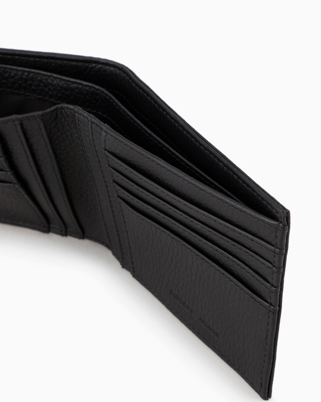 Coffret cadeau avec portefeuille et porte-clés en cuir martelé Diapositive 3