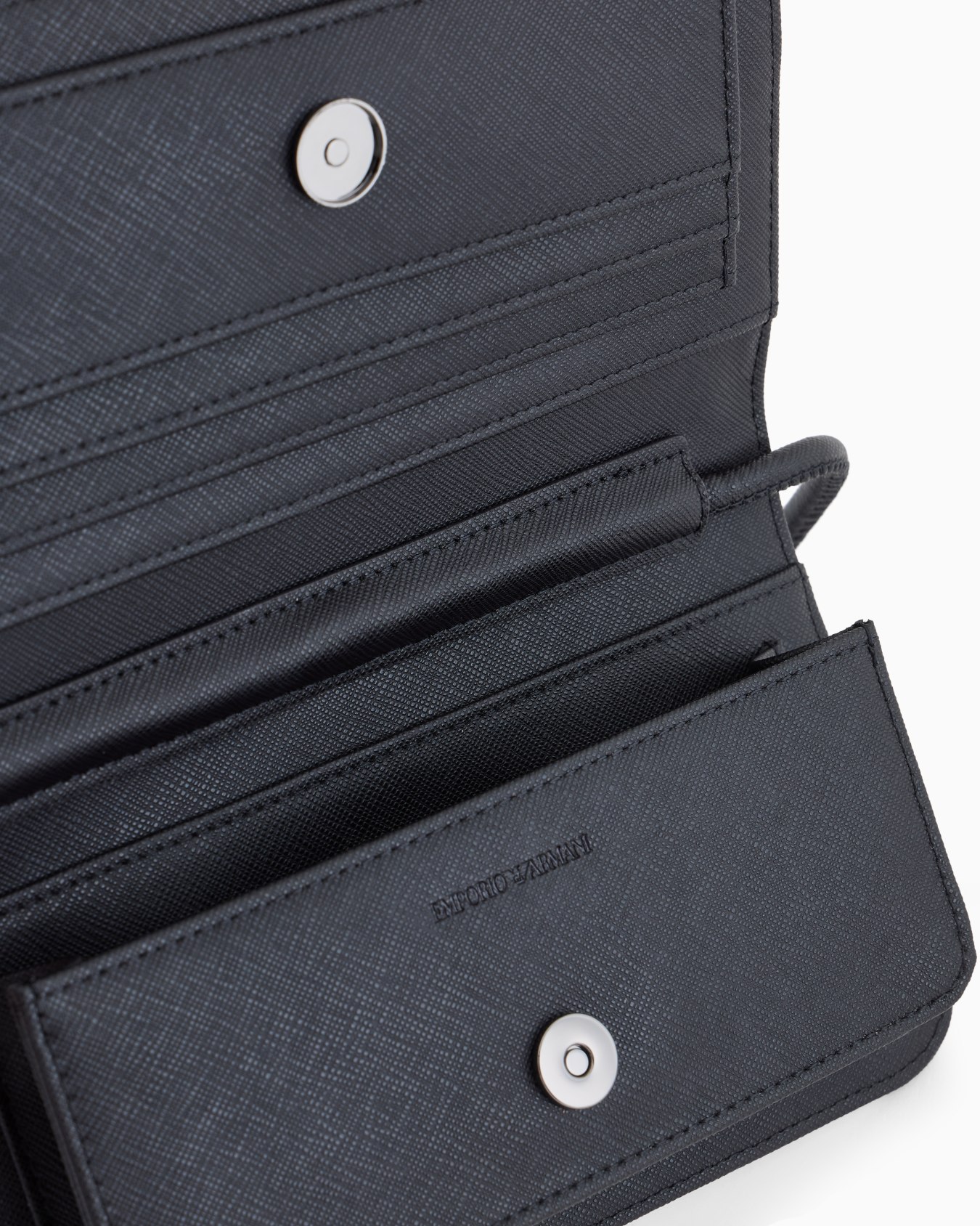 Bolso para dispositivos electrónicos con bandolera en piel saffiano regenerada y nailon reciclado ASV Diapositiva 3