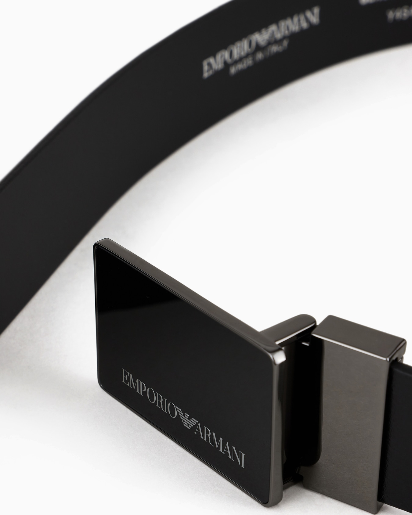 Ceinture en cuir grainé avec plaque Diapositive 1
