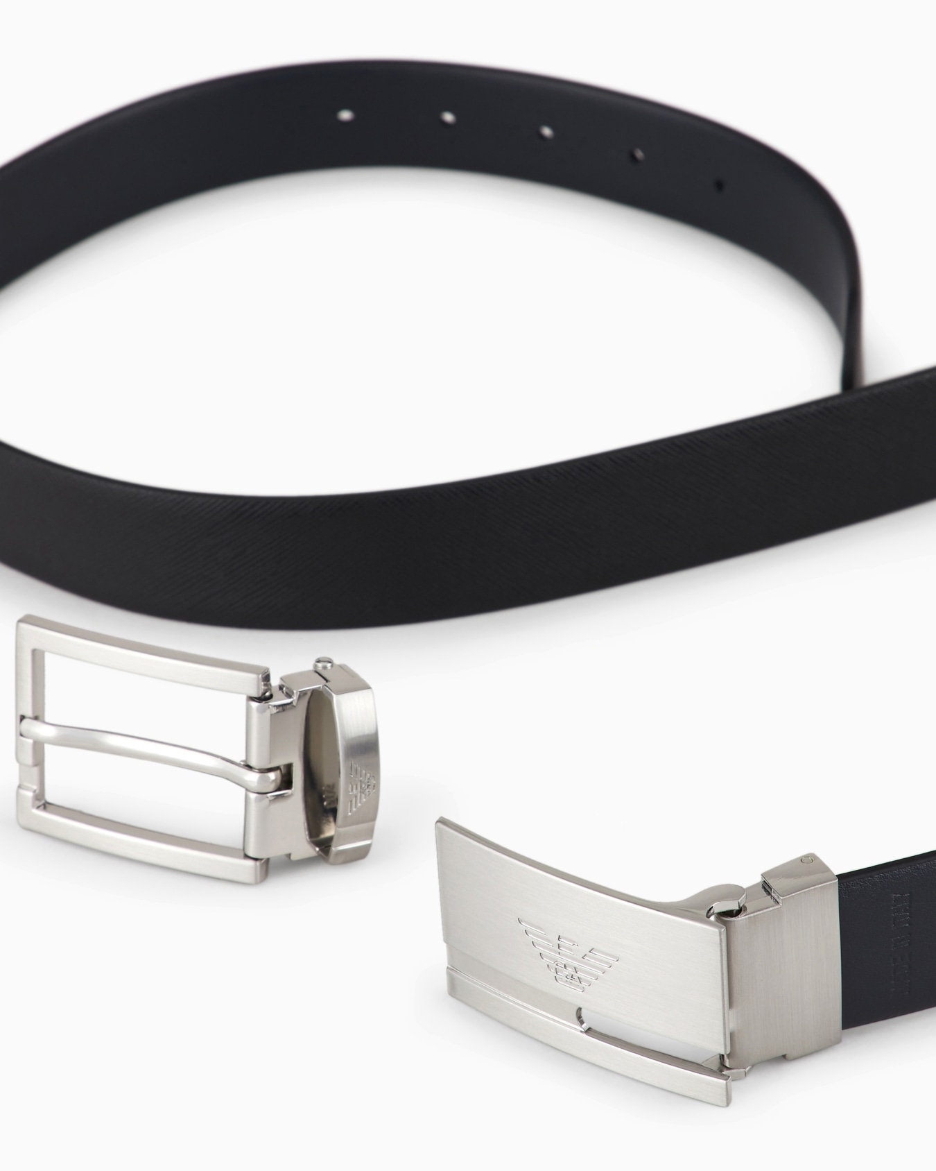 Coffret cadeau avec ceinture en cuir saffiano et boucle interchangeable Diapositive 1