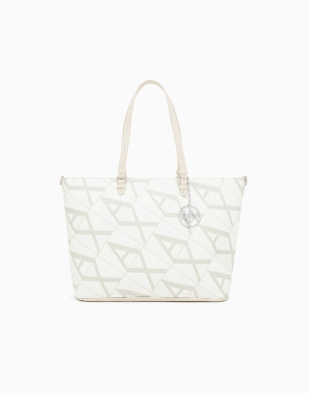 Shoulder bag with metal details