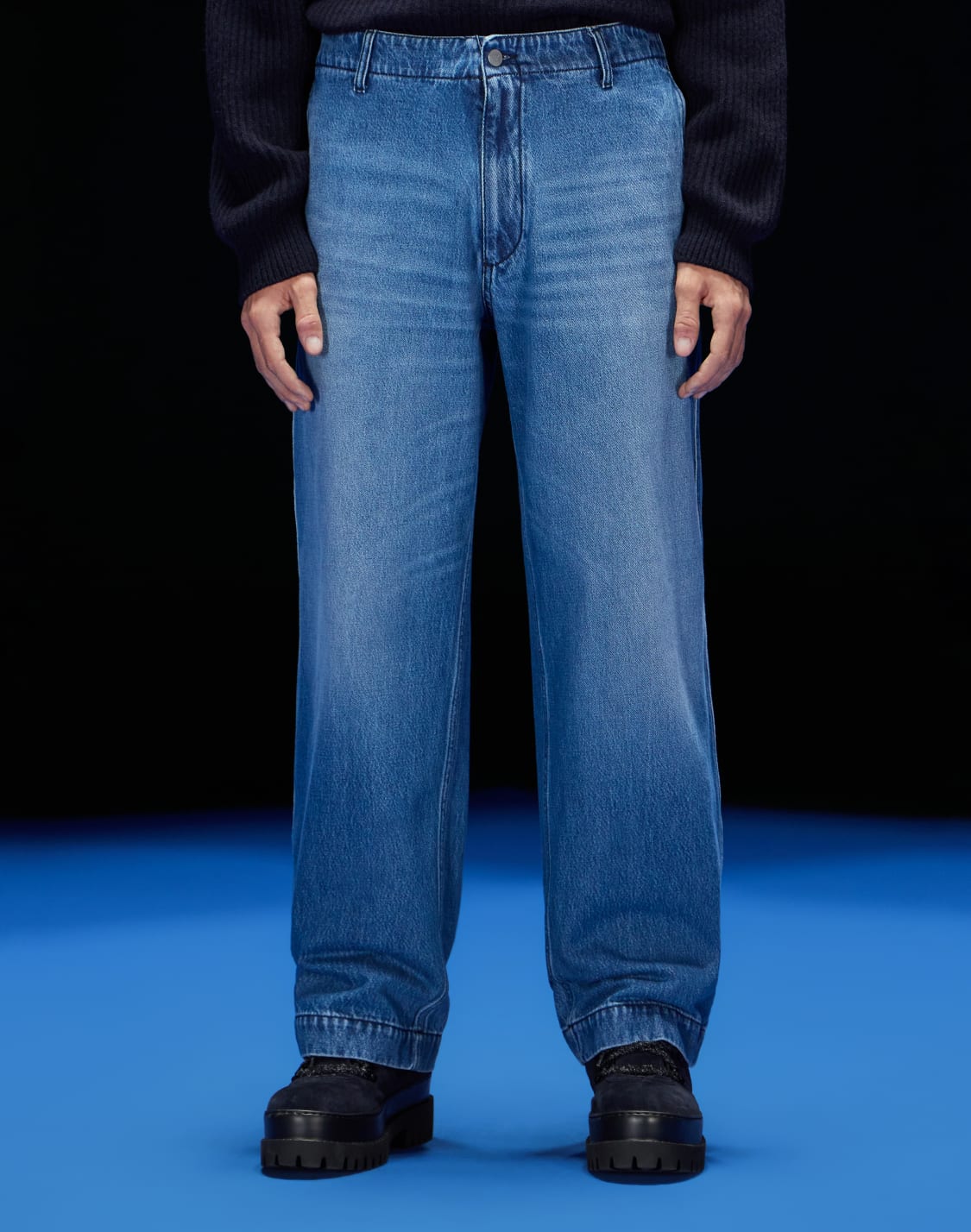 jean-en-denim-effet-vintage-avec-imprim-capsule-black-blue-asv-bleu--emporio-armani