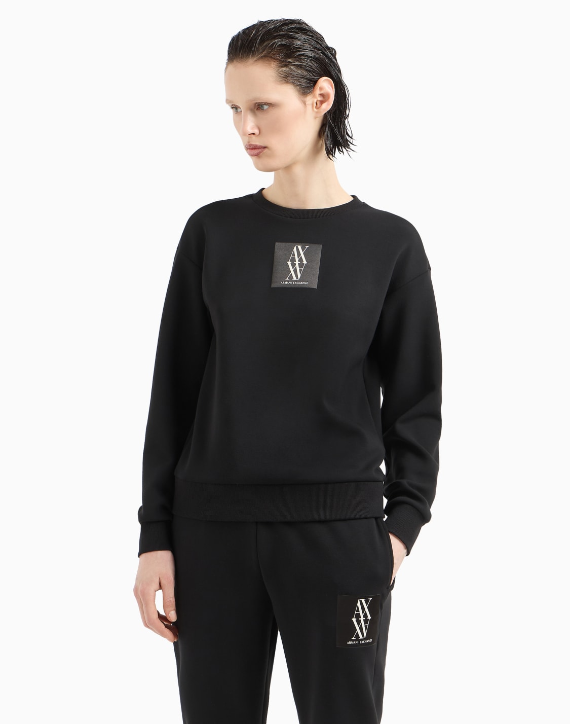 モノグラムロゴパッチ-スウェットプルオバ-ブラック--armani-exchange
