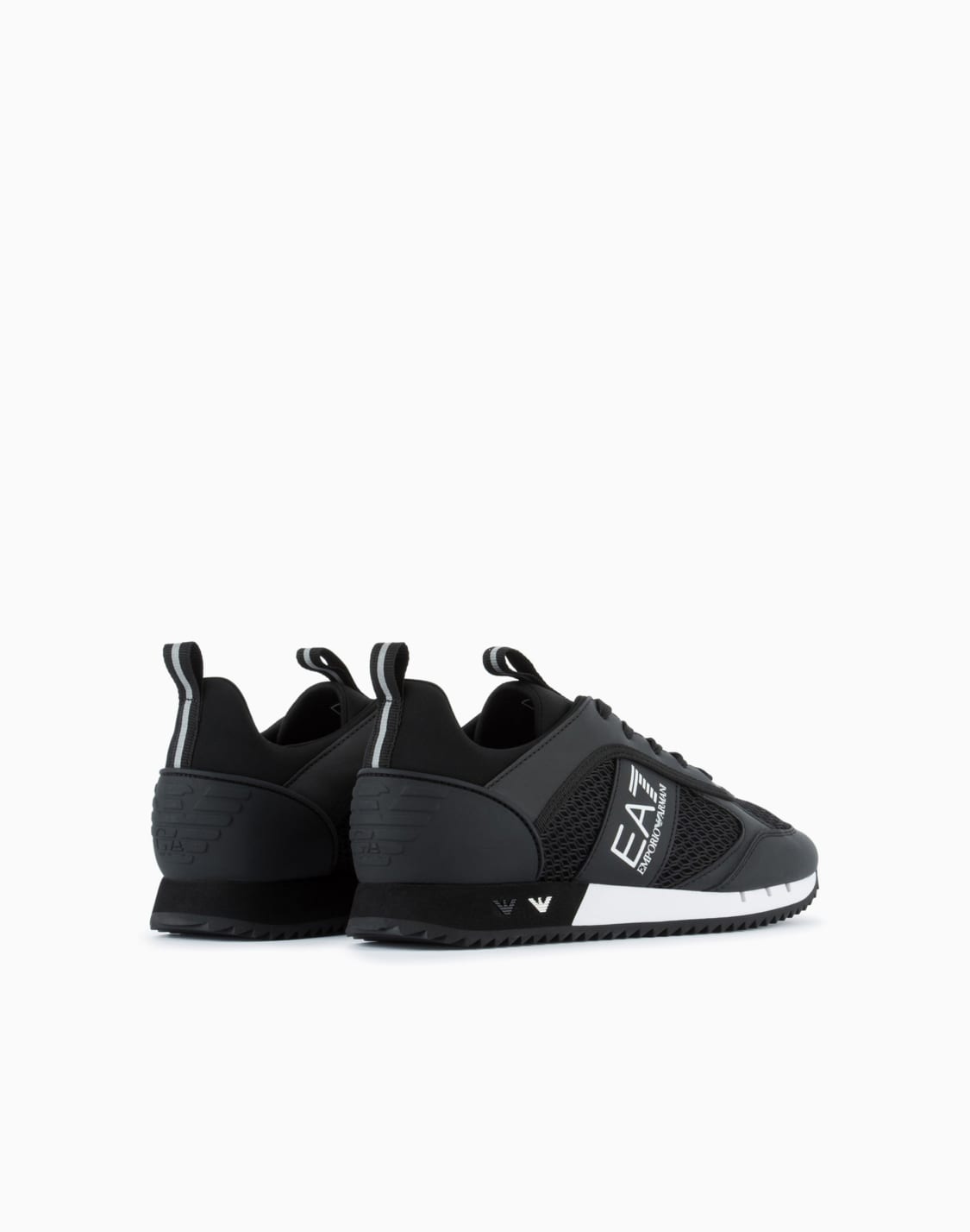 black-and-white-carbon-sneaker-schwarz--ea7