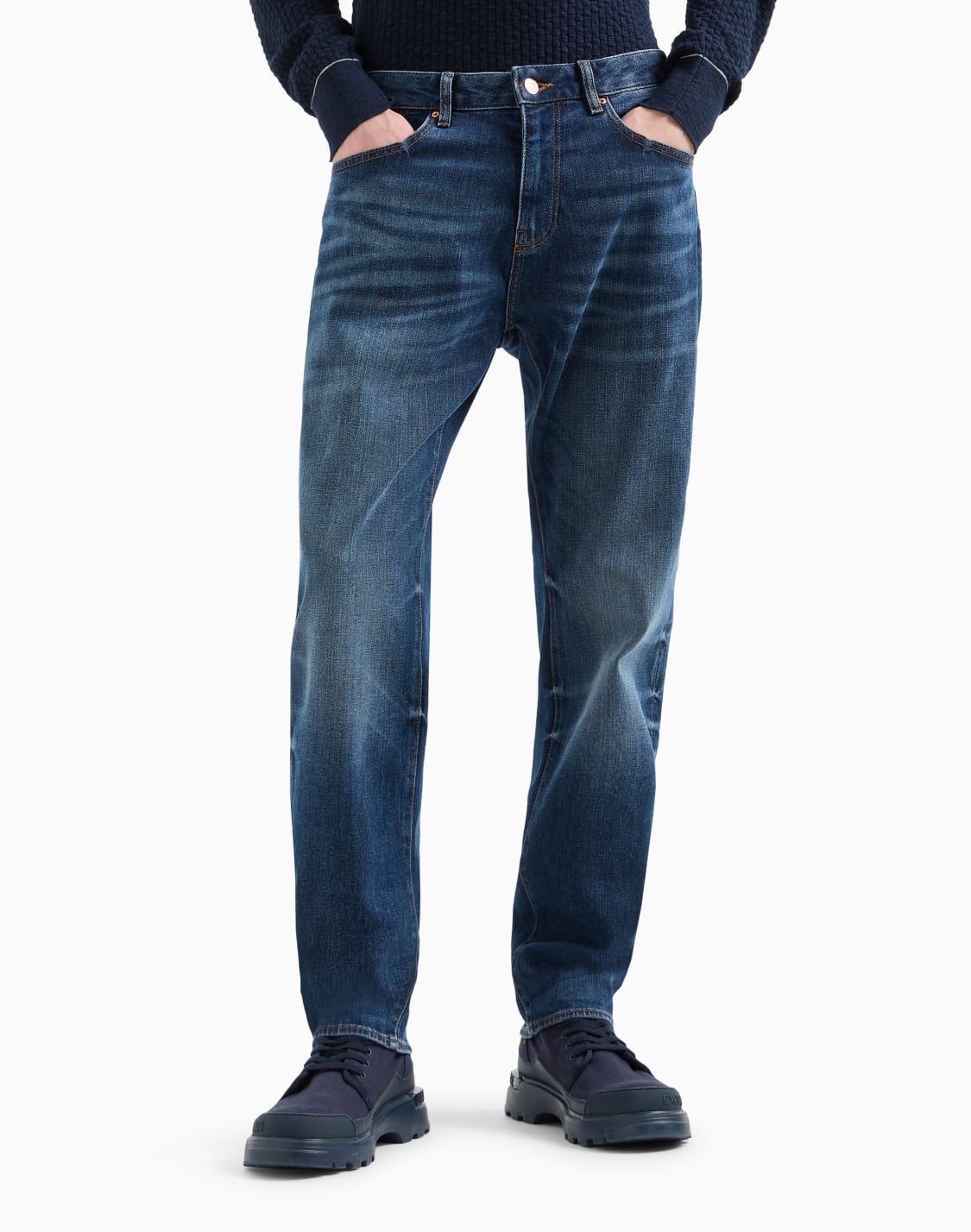 j16-boyfriend-fit-cropped-jeans-in-indigo-denim-azul--armani-exchange
