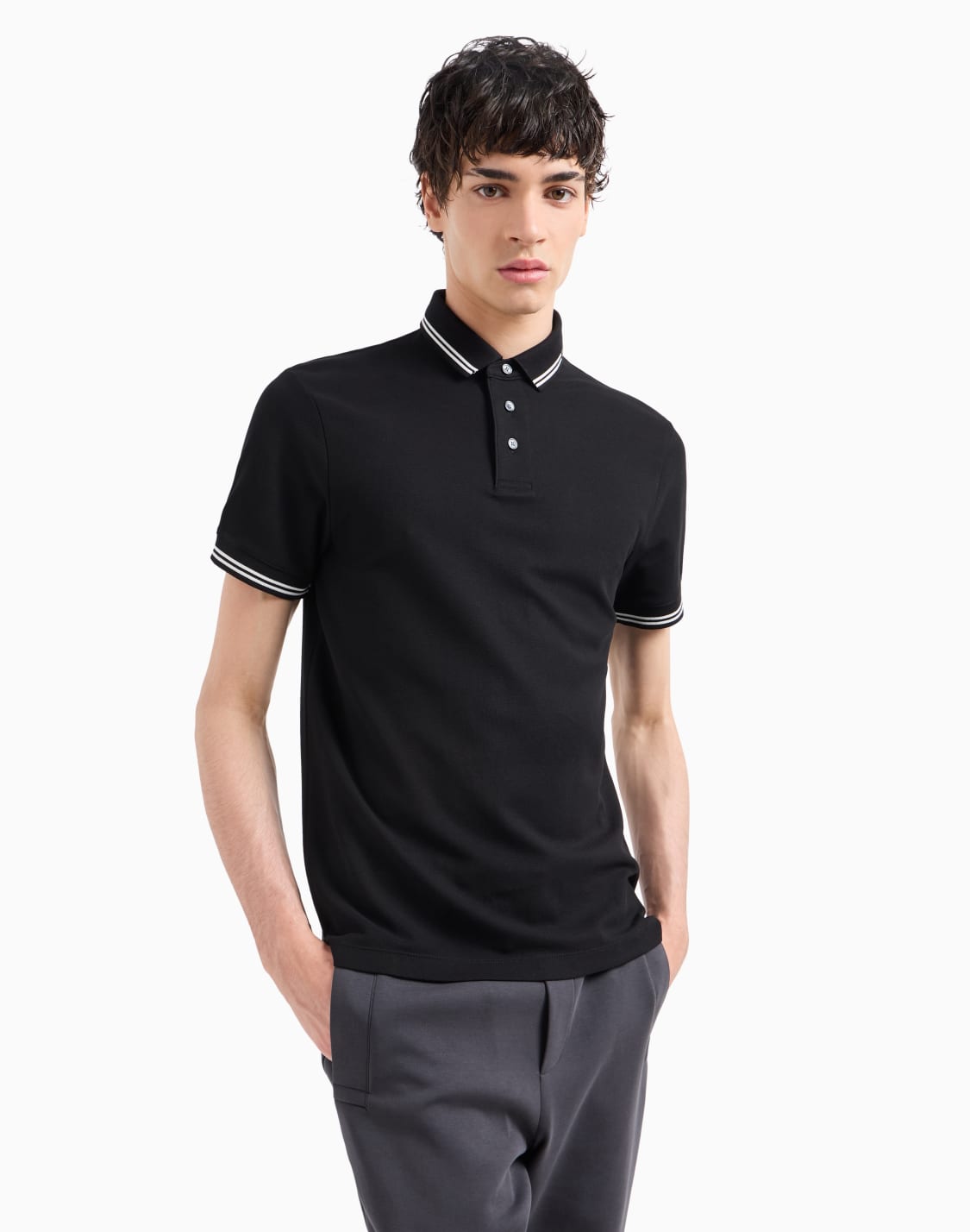 polo-en-jersey-avec-logo-plac-noir--emporio-armani