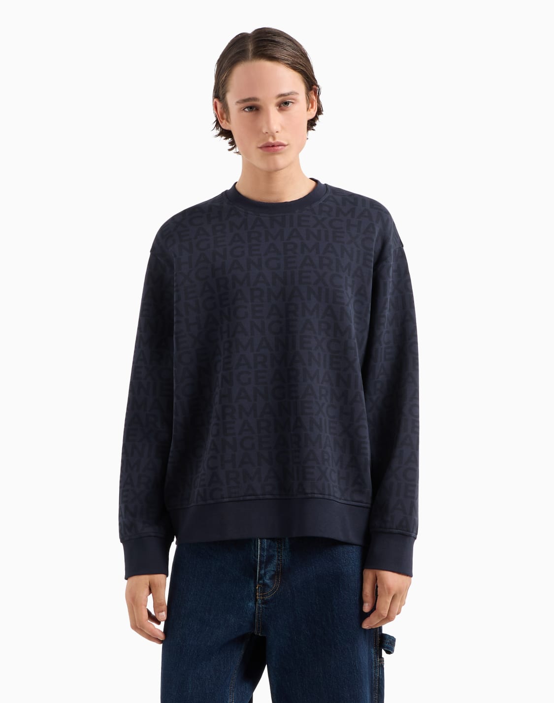 sudadera-de-cuello-redondo-con-algodn-regenerado-y-logo-tono-sobre-tono-por-toda-la-prenda-azul--armani-exchange