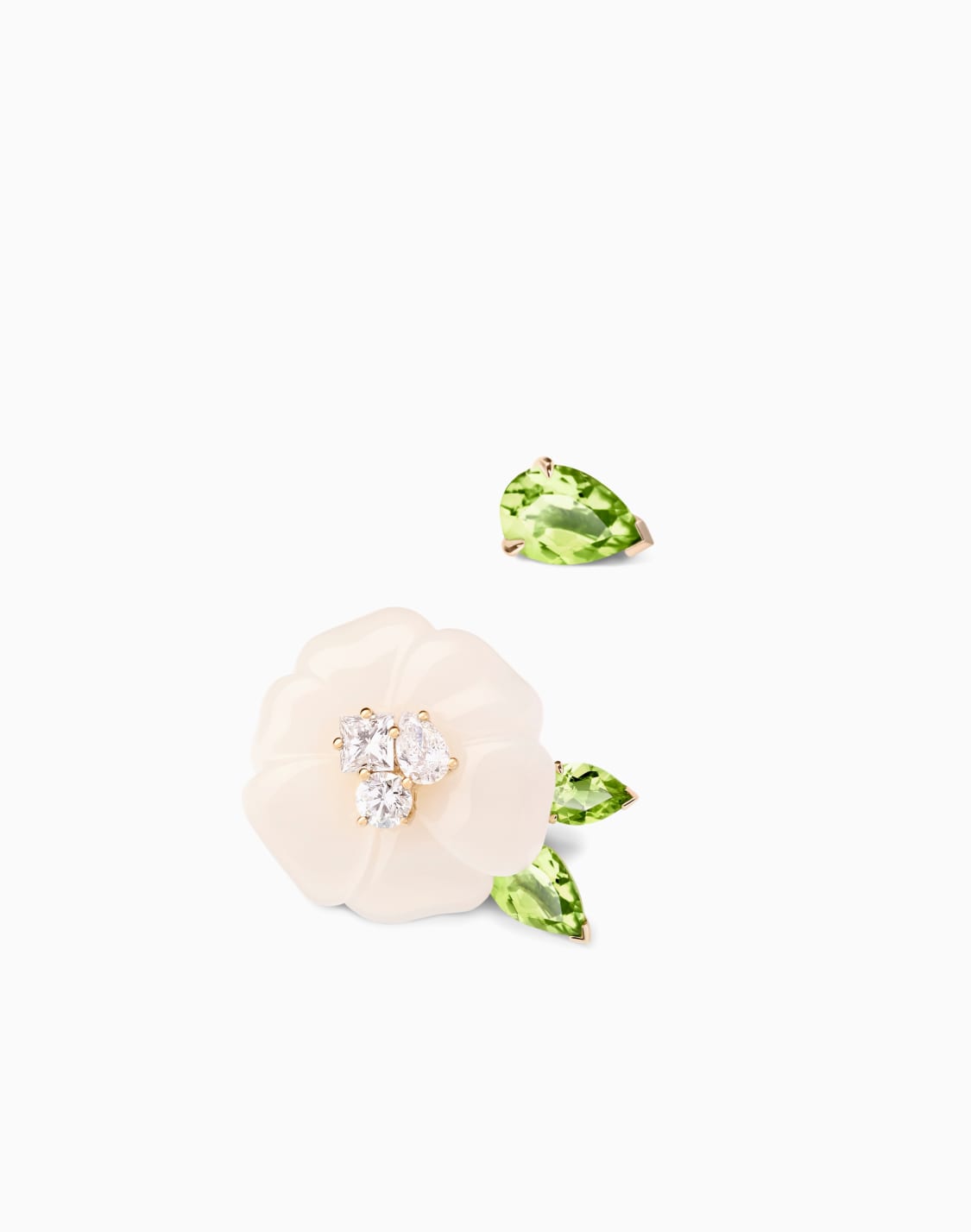 blanche-18k-gold-earrings-with-white-agate-diamonds-and-peridot-green--giorgio-armani