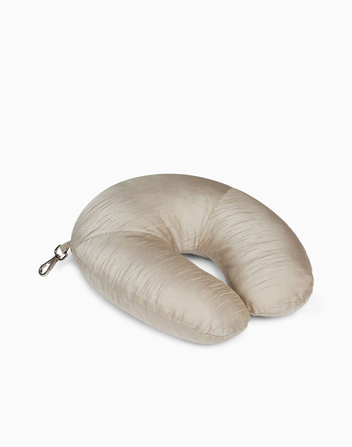 sally-travel-cushions-beige--armani-casa