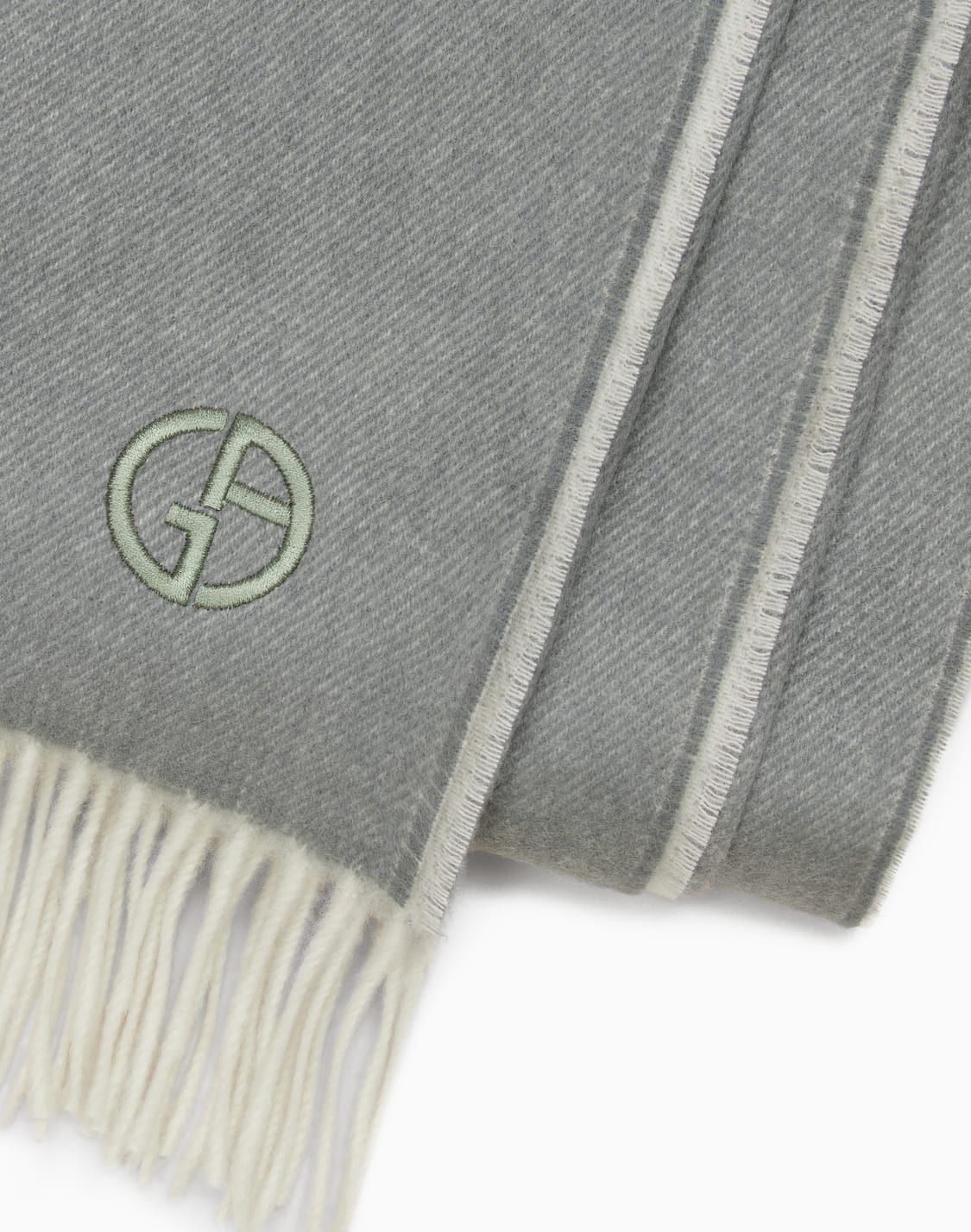 phoebe-plaid-grey--armani-casa