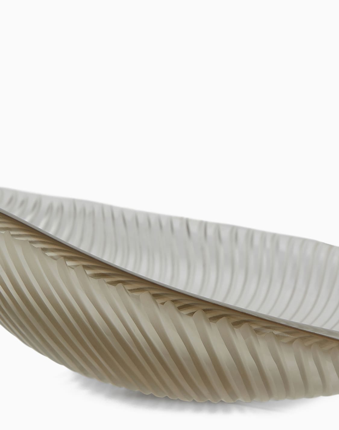 elizabeth-small-centrepiece-grey--armani-casa