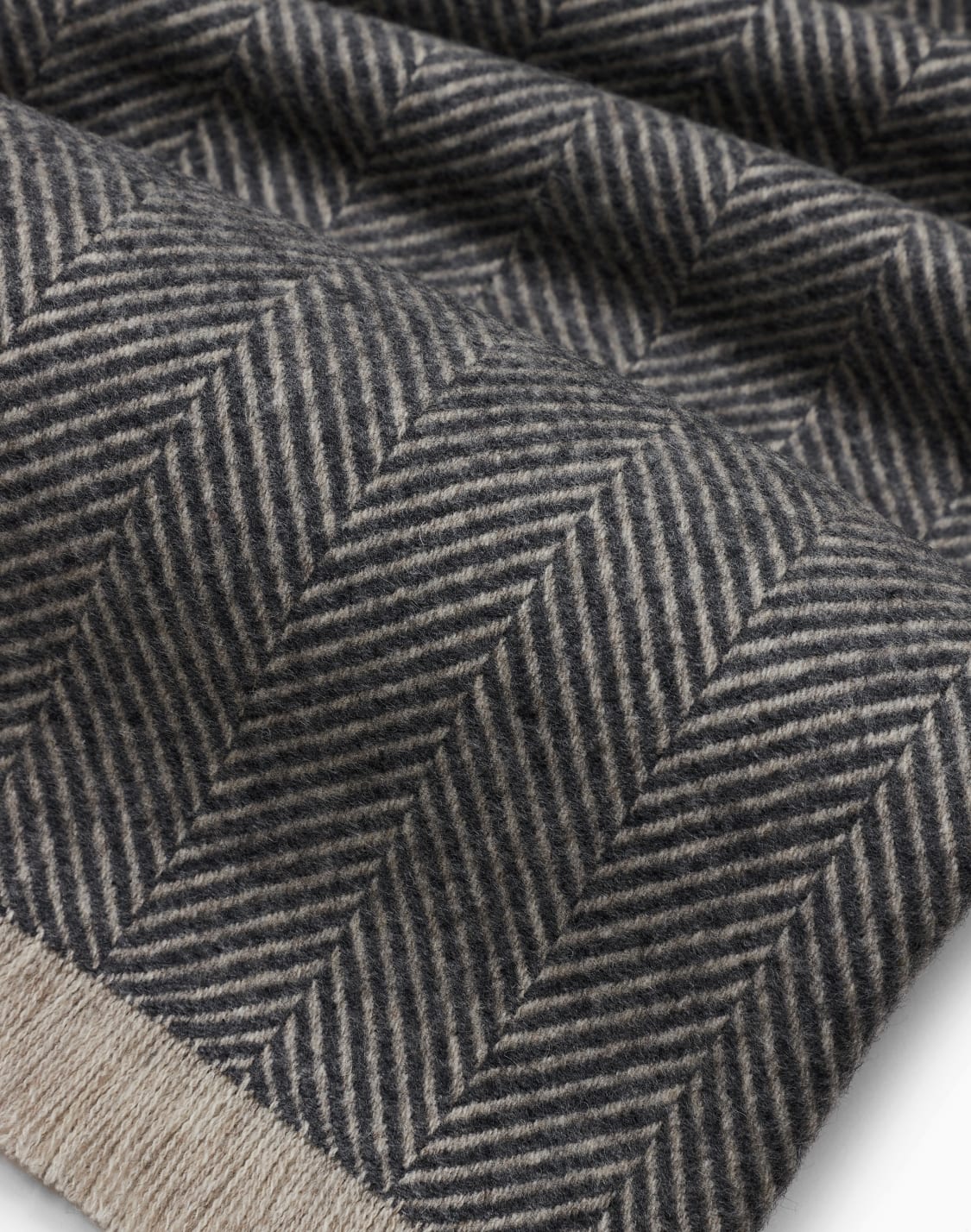 shirley-ブランケット-グレ--armani-casa