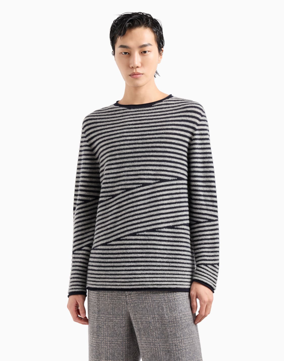 crew-neck-jumper-in-virgin-wool-cashmere-and-boucl-silk-patterned--giorgio-armani