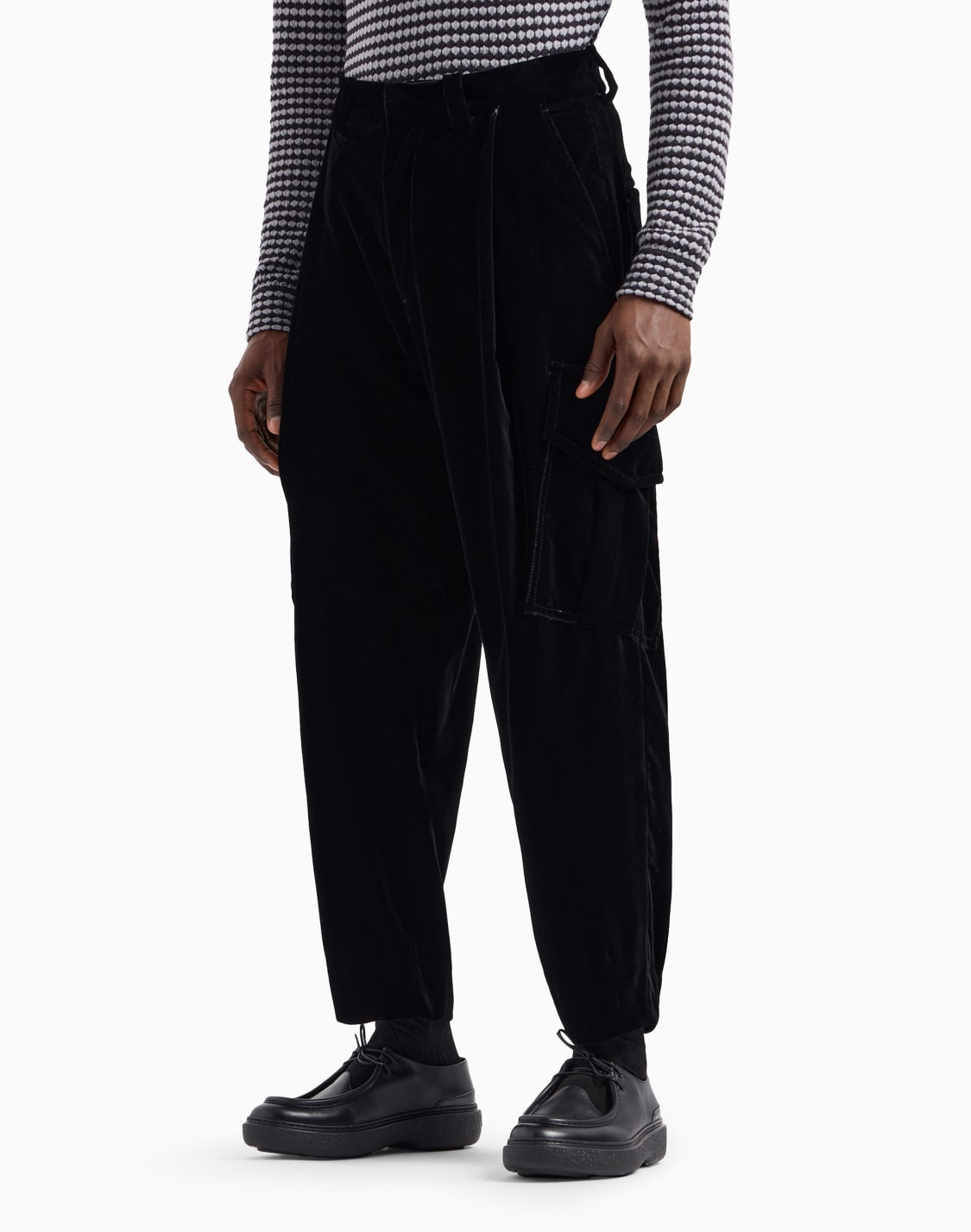single-pleat-velvet-cargo-trousers-black--giorgio-armani